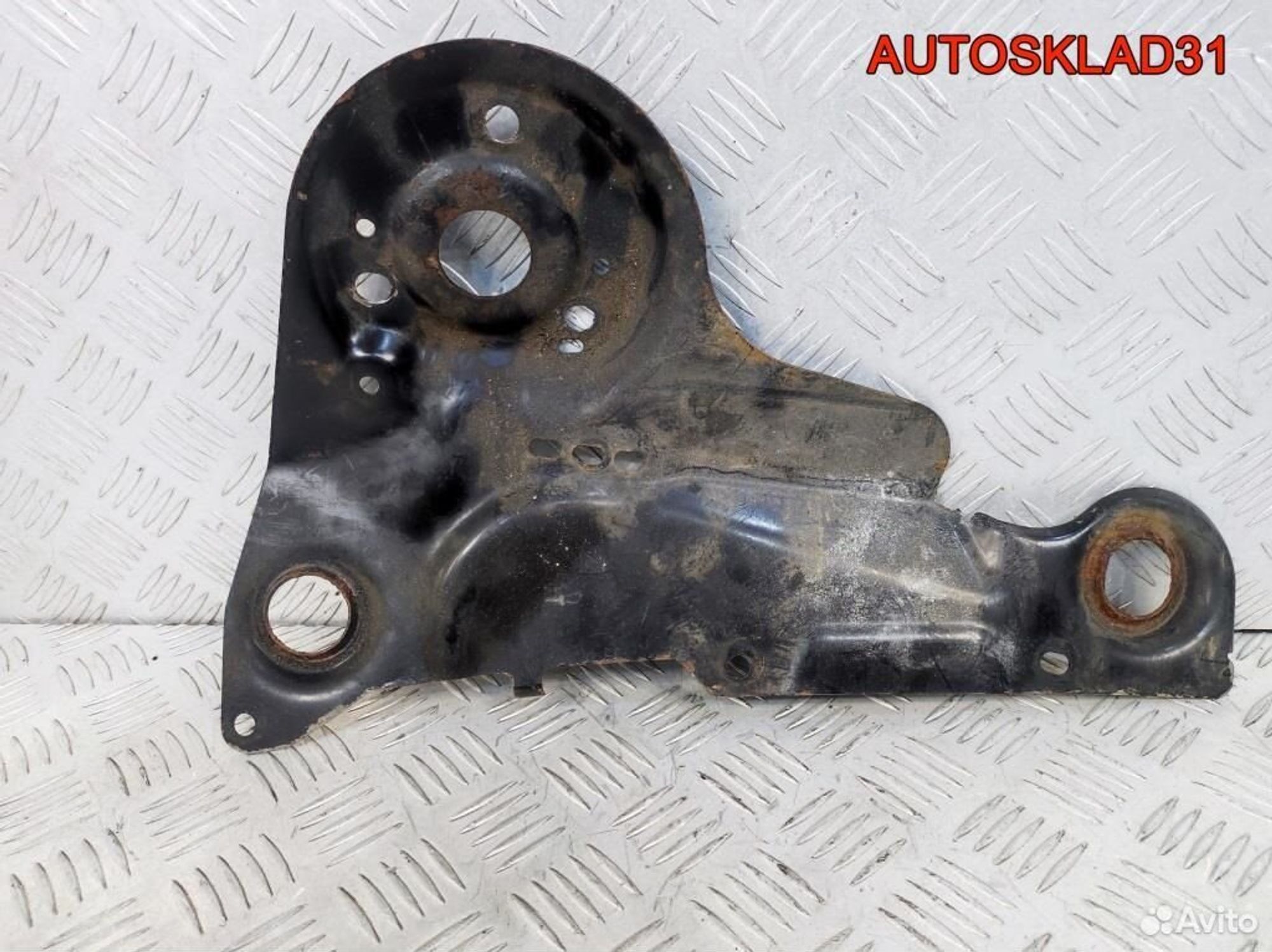 Кронштейн стеклоочистителя Ford Fusion 2N1111009AB, 600 рублей, Дубовое