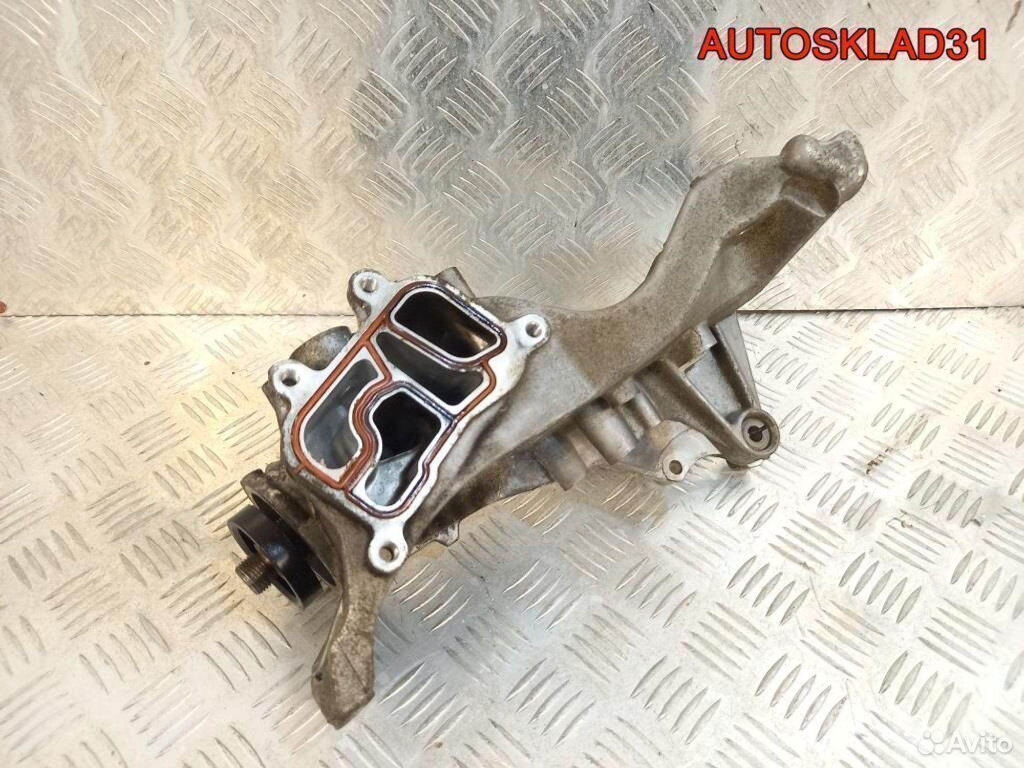 Кронштейн генератора Audi Q5 8R 06H903143E, 4100 рублей, Дубовое