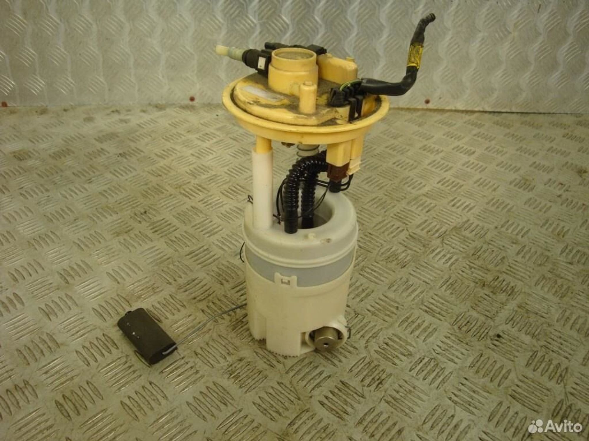 Насос топливный Mitsubishi Colt 1,3 бензин, 2900 рублей, Дубовое