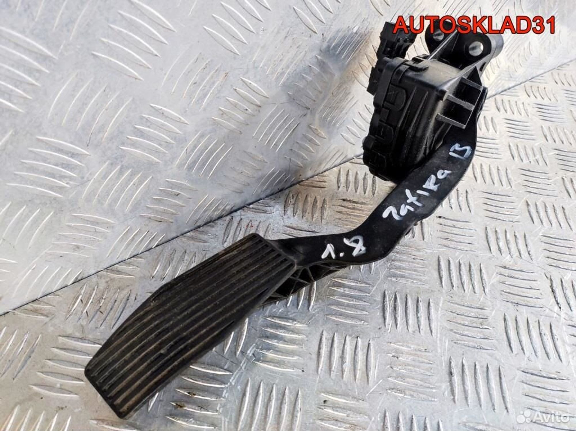 Педаль газа Opel Zafira B 9202341 Бензин, 1700 рублей, Дубовое