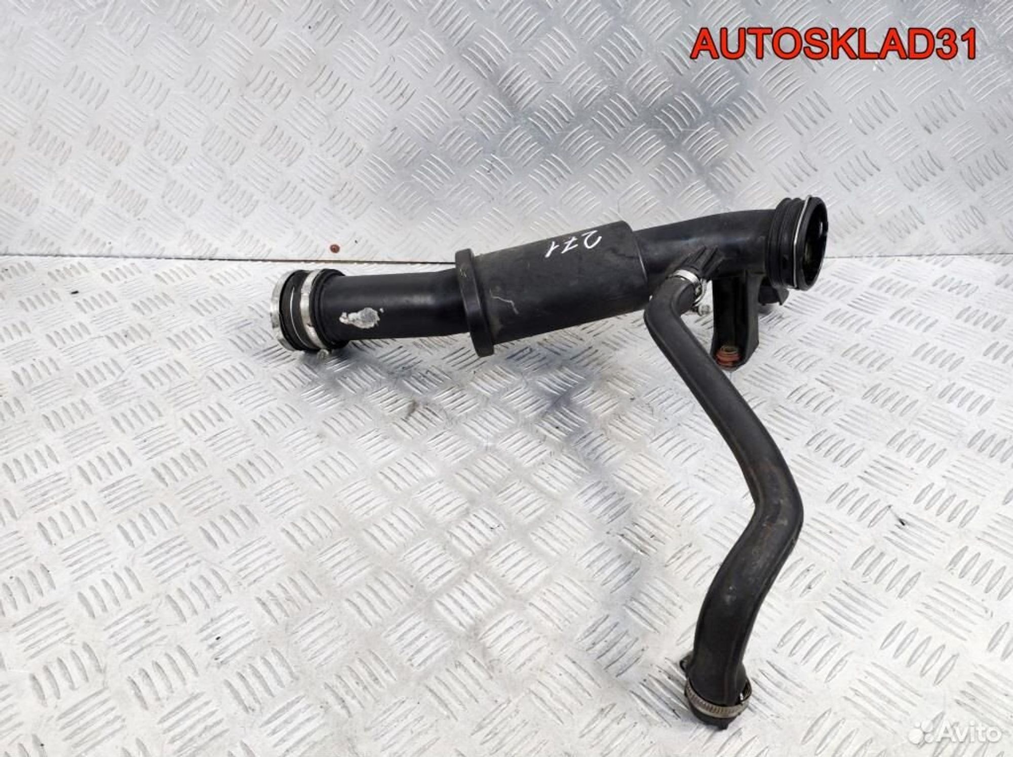 Патрубок интеркулера Mercedes W203 A2710902137, 1300 рублей, Дубовое