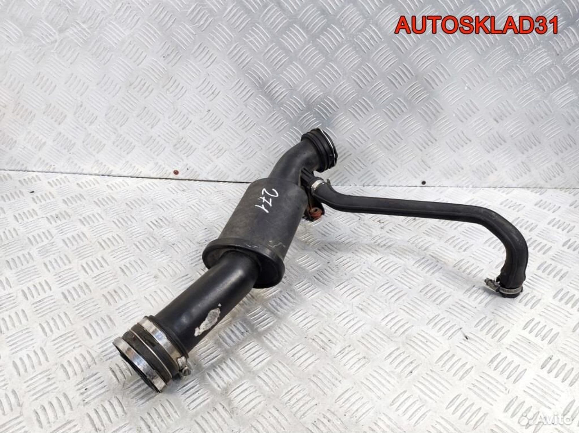 Патрубок интеркулера Mercedes W203 A2710902137, 1300 рублей, Дубовое