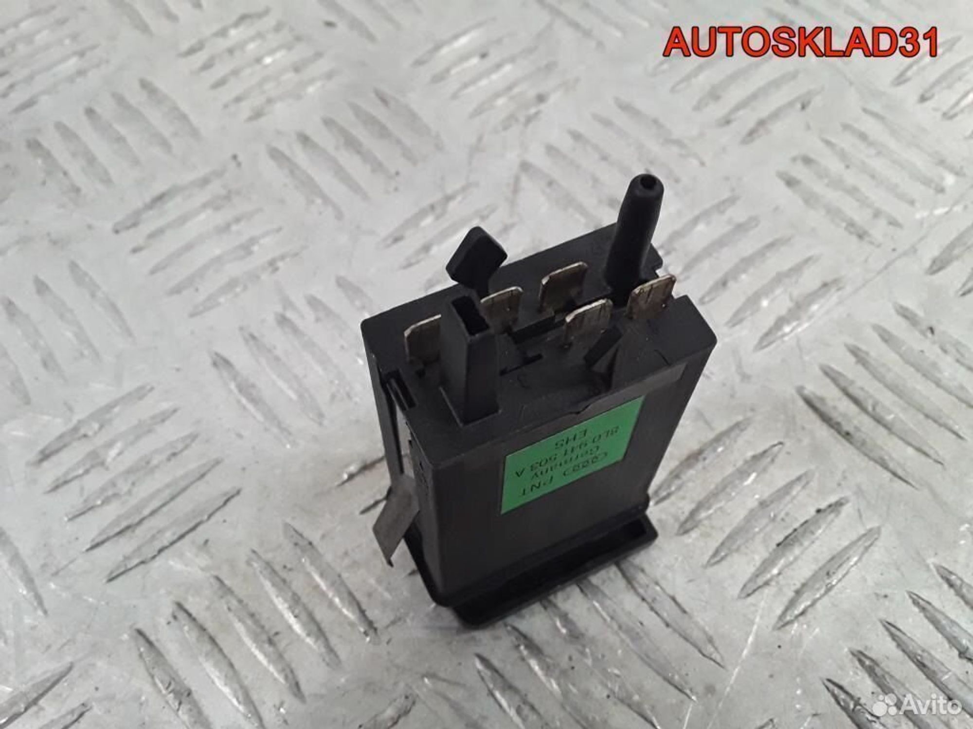 Кнопка обогрева заднего стекла Audi A3 8L0941503A, 600 рублей, Дубовое