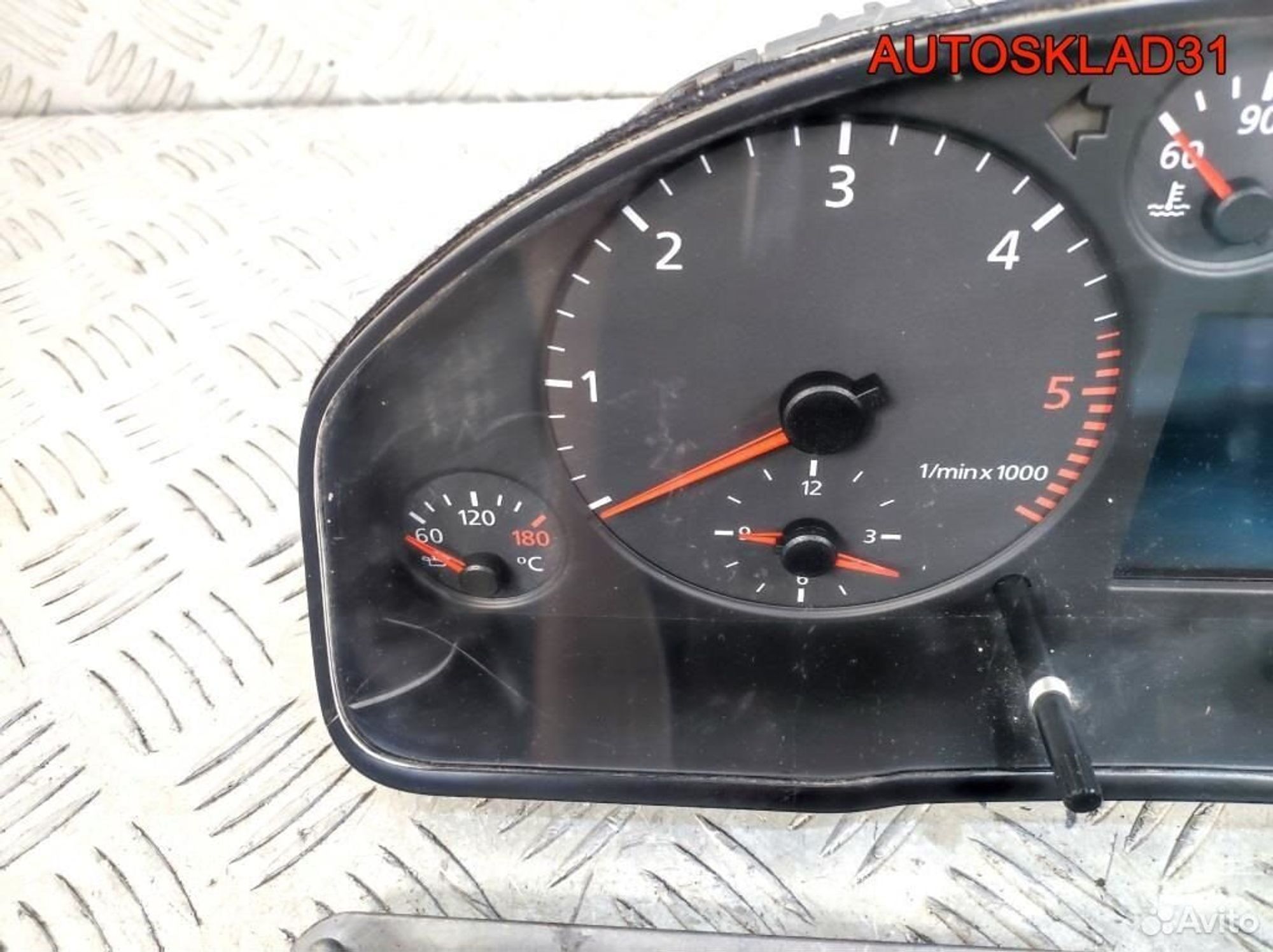 Панель приборов комплект Audi A4 B5 AFN 8D0919881H, 10200 рублей, Дубовое