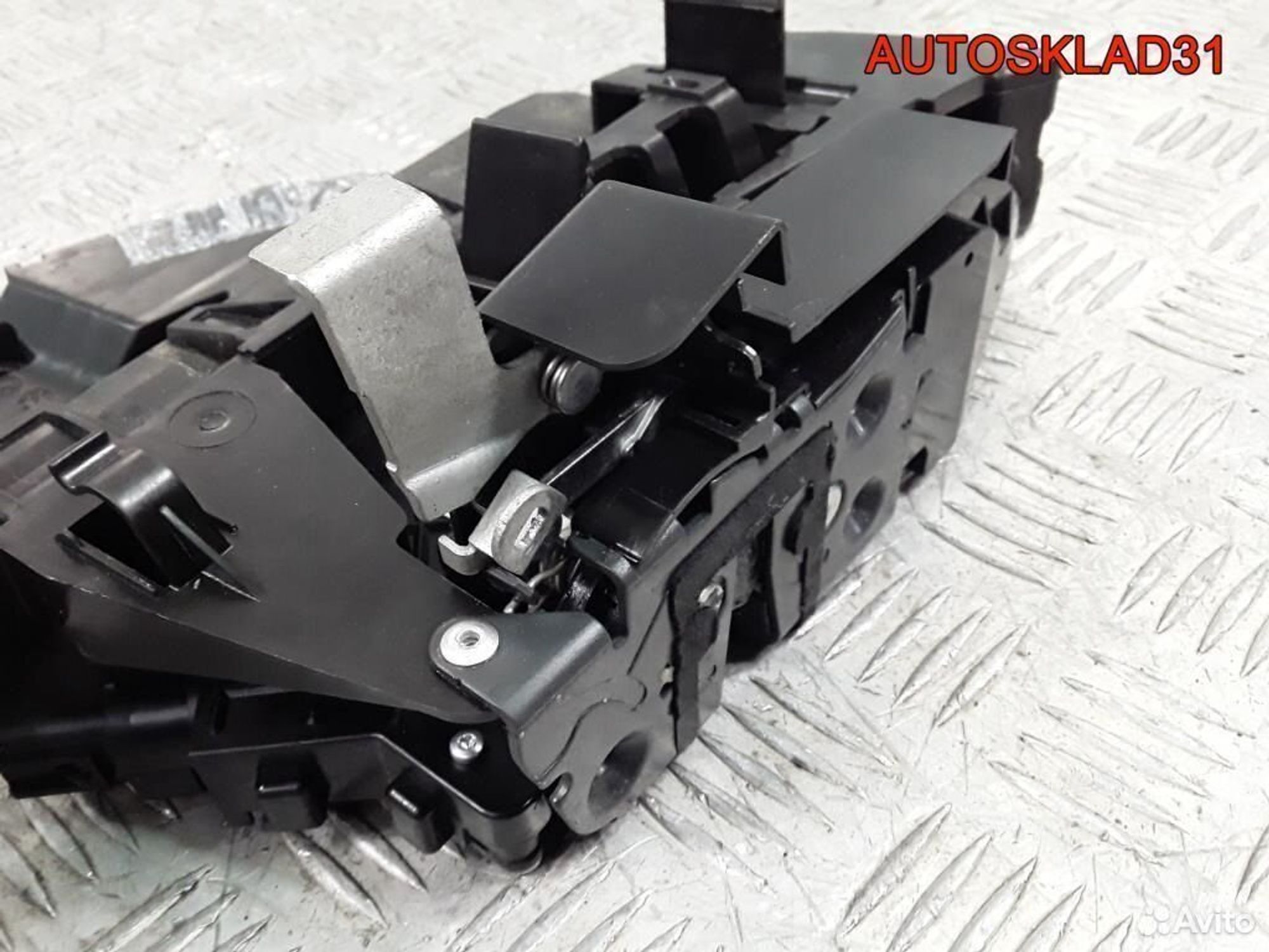 Замок двери задней левой Ford Focus 2 4M5AA26413AE, 2300 рублей, Дубовое