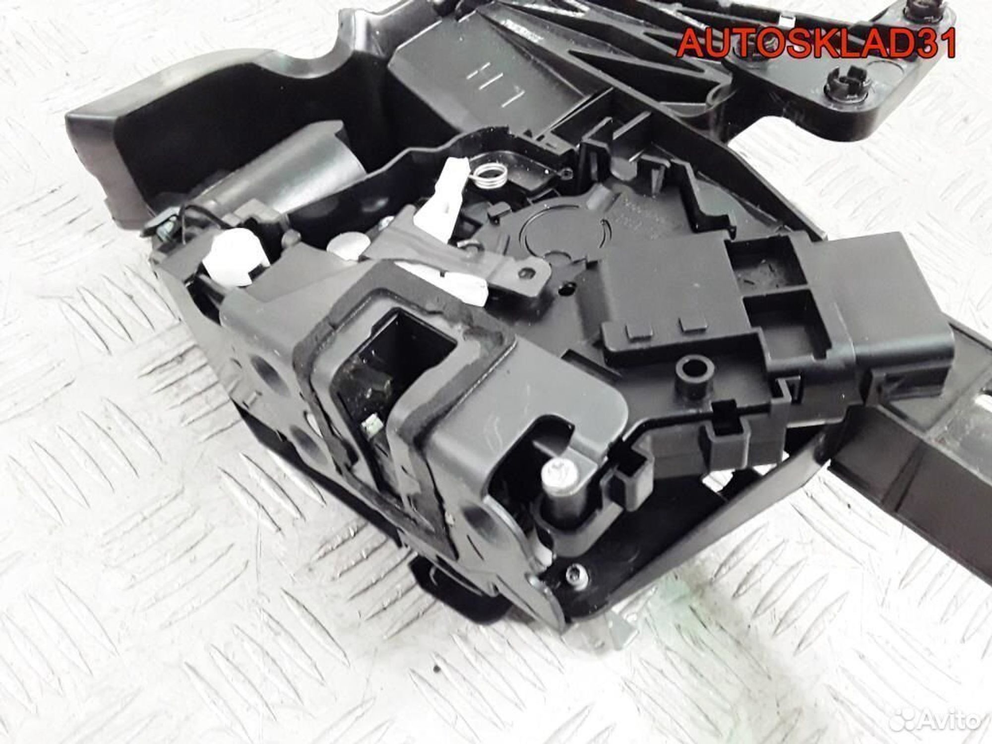 Замок двери задней левой Ford Focus 2 4M5AA26413AE, 2300 рублей, Дубовое