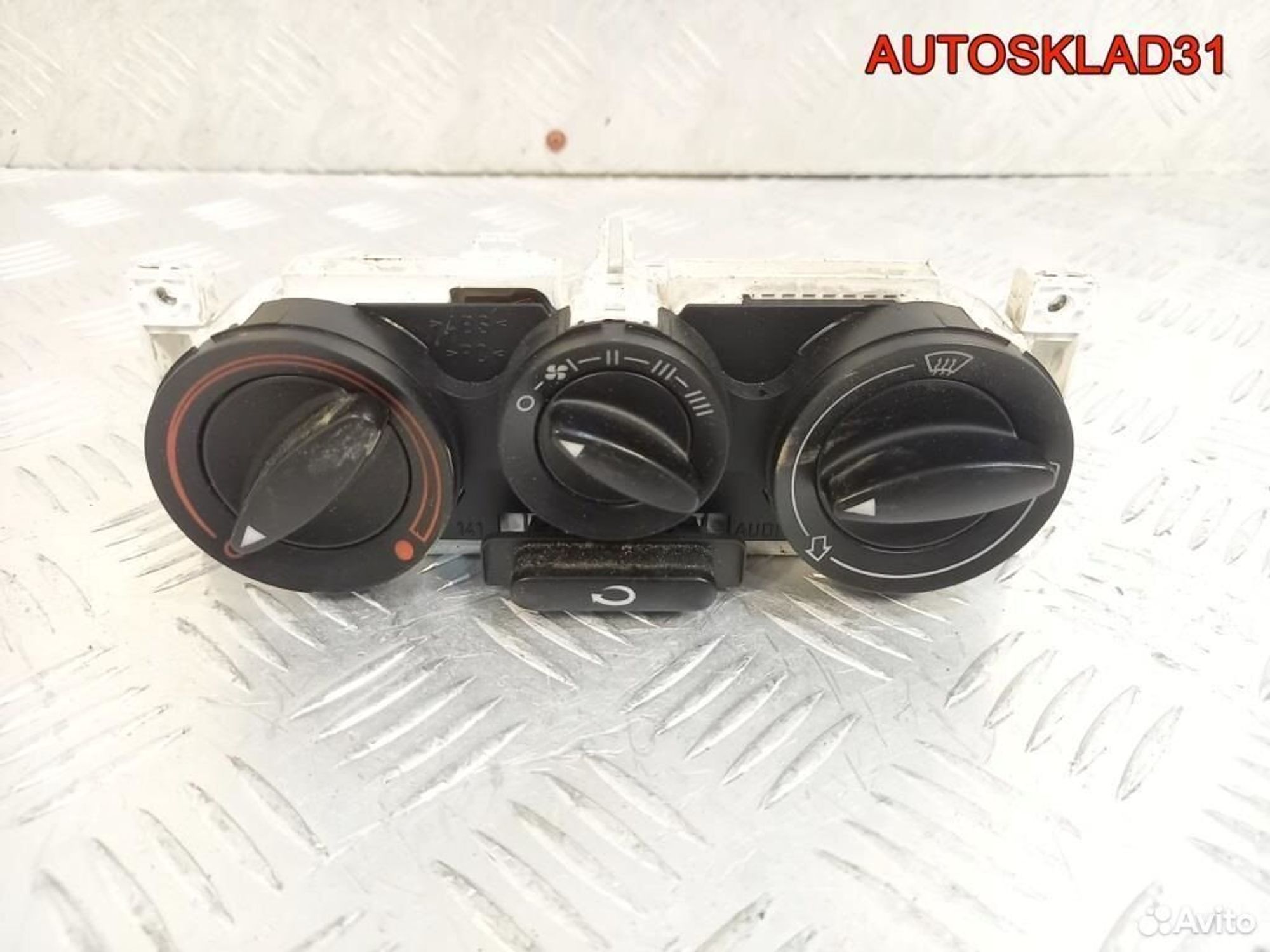 Блок управления отопителем Audi A4 B5 8L0819045A, 2100 рублей, Дубовое