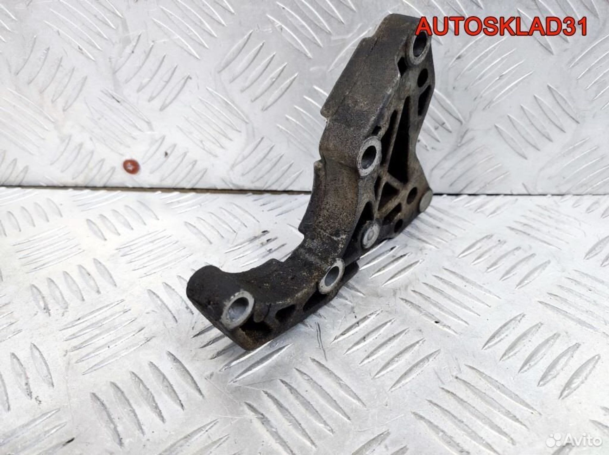 Кронштейн гидроусилителя BMW E39 32422247556, 1100 рублей, Дубовое