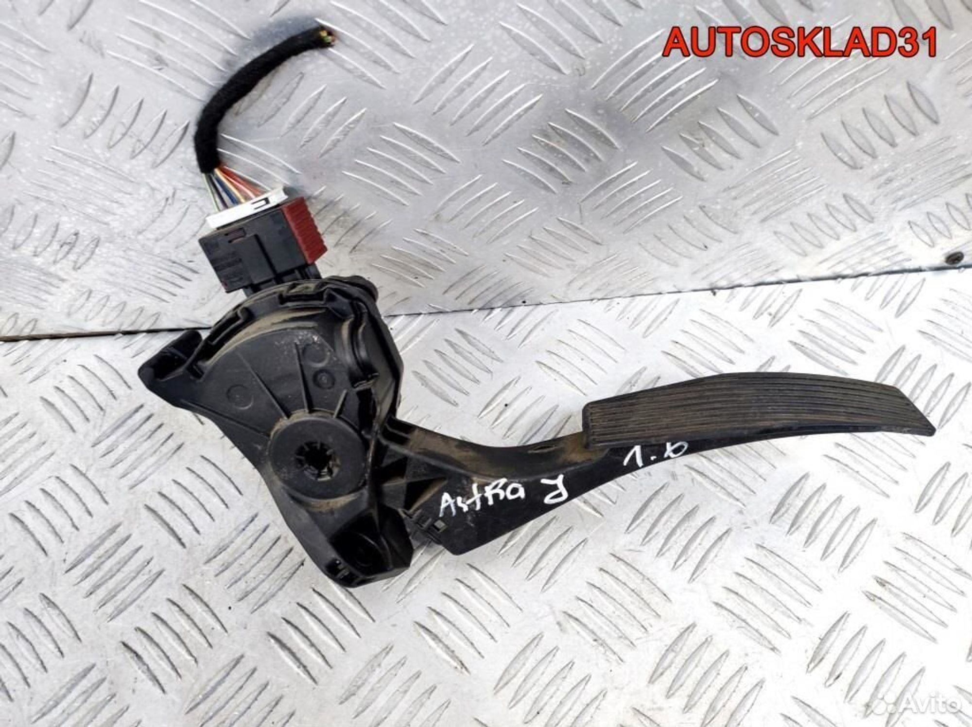 Педаль газа Opel Astra J 1.6 A16XER 13252702, 1700 рублей, Дубовое