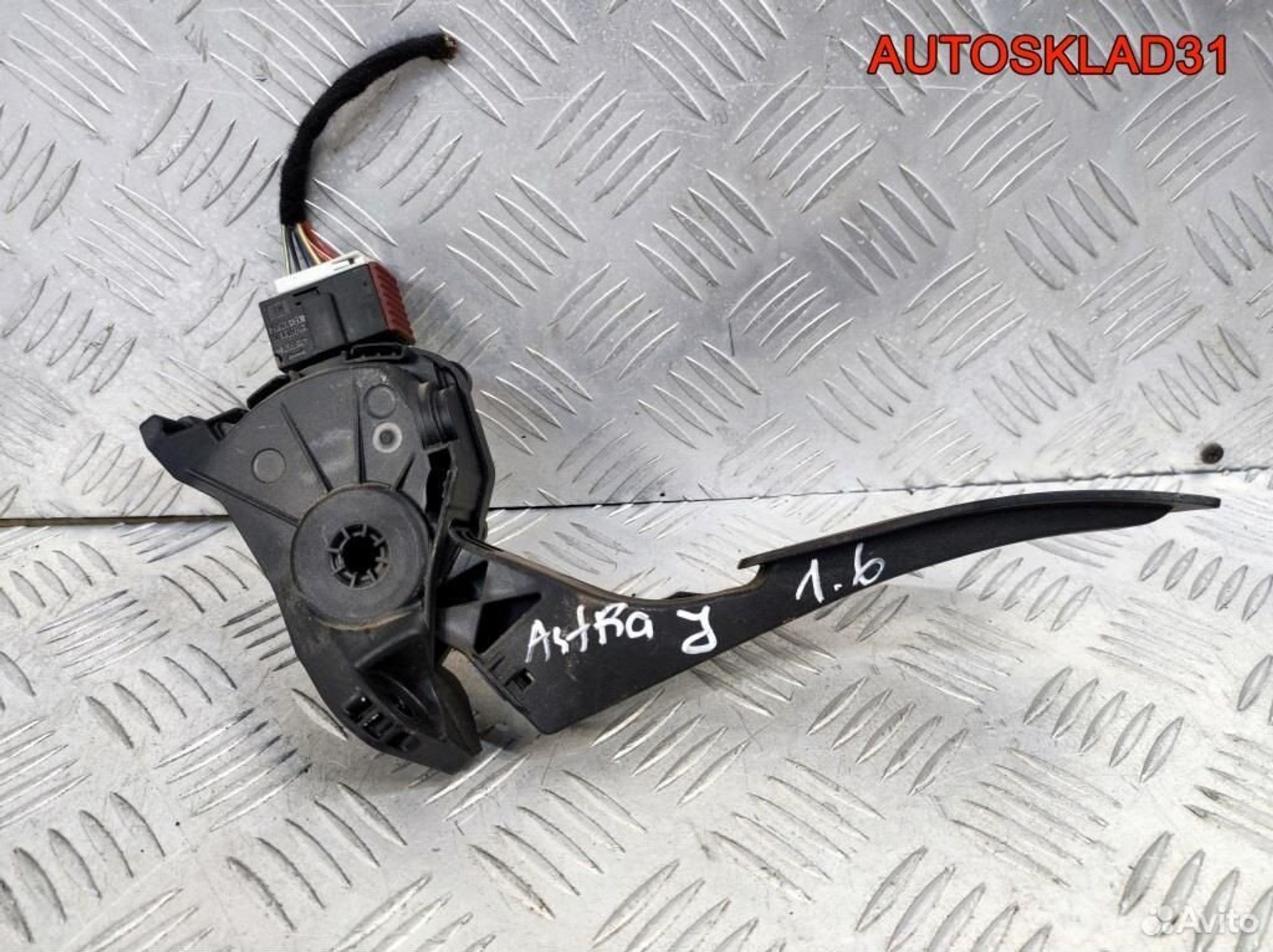 Педаль газа Opel Astra J 1.6 A16XER 13252702, 1700 рублей, Дубовое