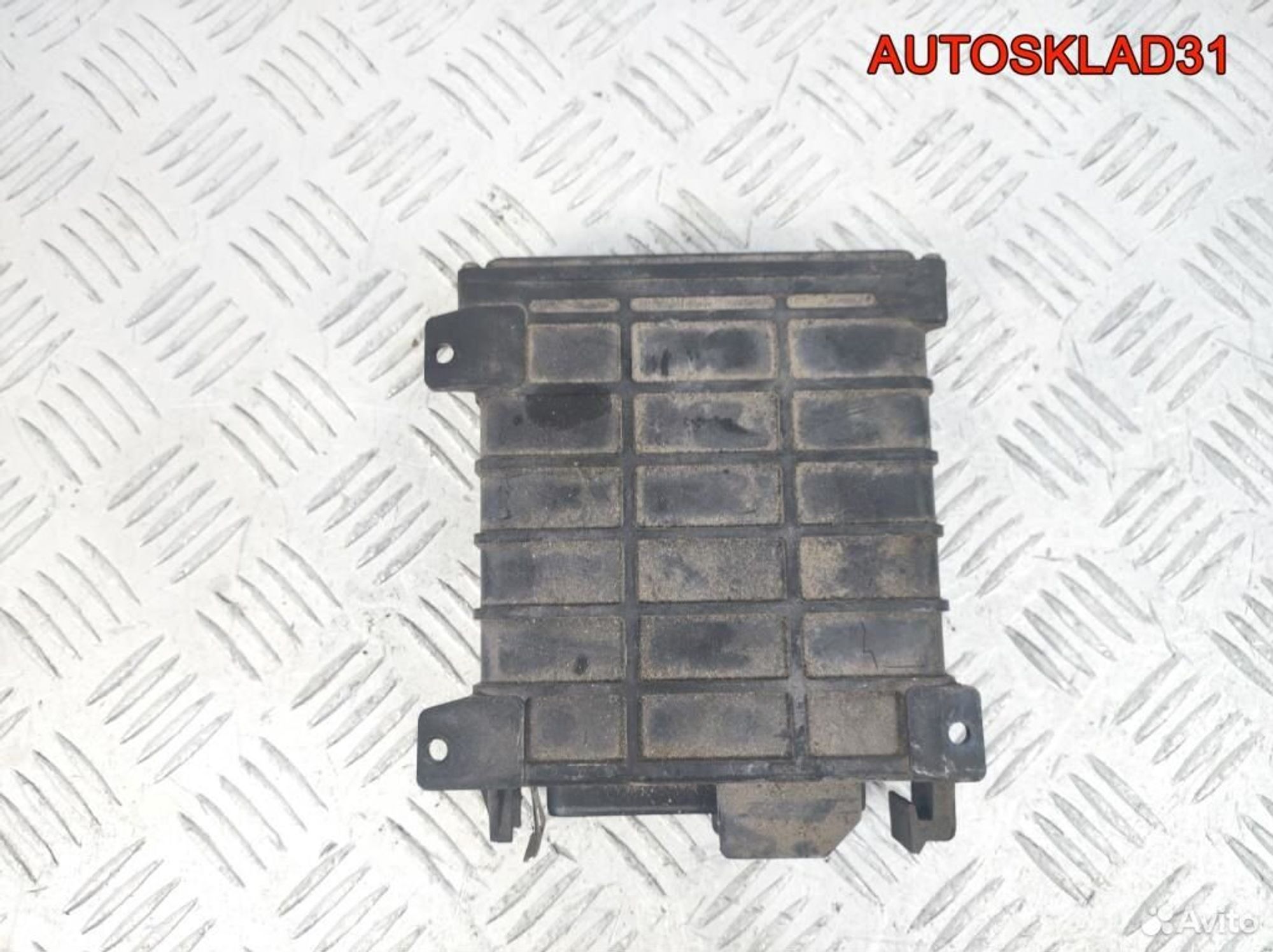 Блок эбу Audi 100 811906264 1,8 Бензин, 2100 рублей, Дубовое