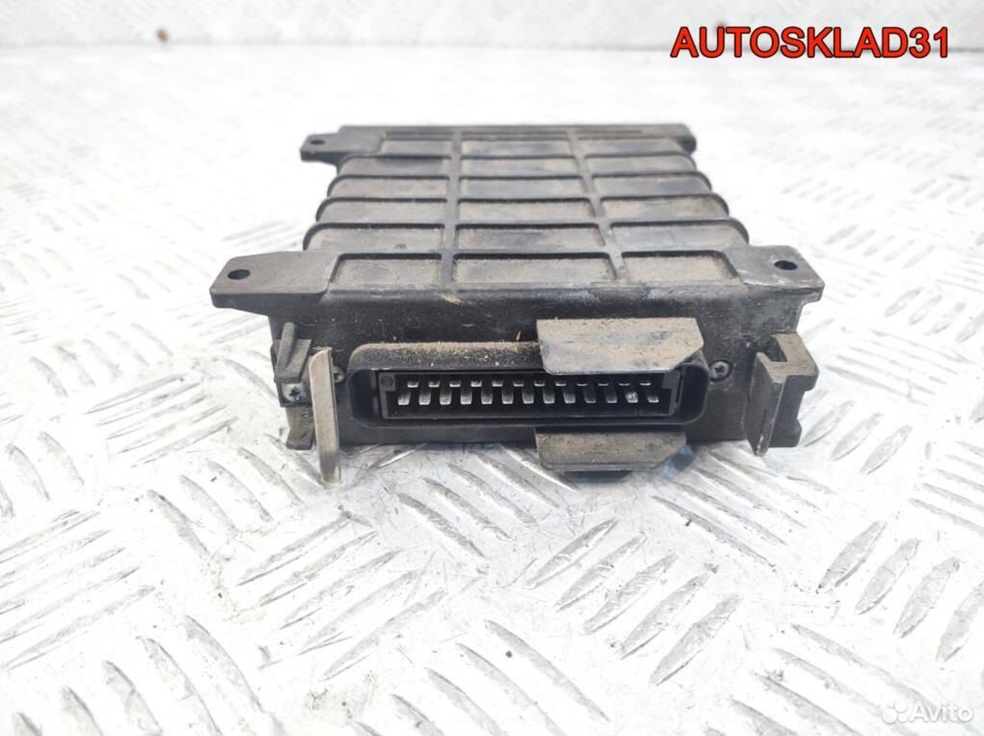 Блок эбу Audi 100 811906264 1,8 Бензин, 2100 рублей, Дубовое