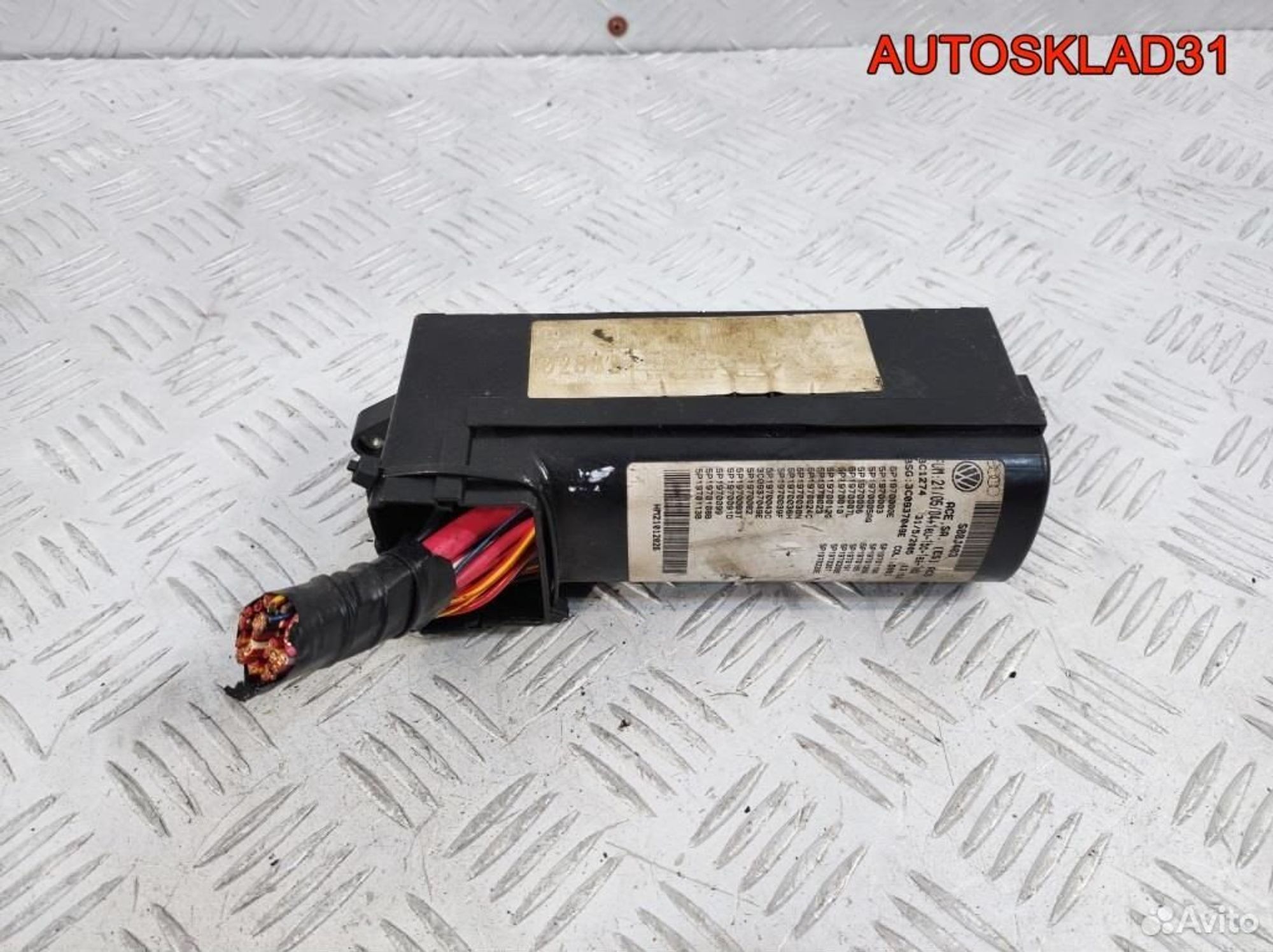 Блок предохранителей Seat Altea 3C0937049E, 900 рублей, Дубовое