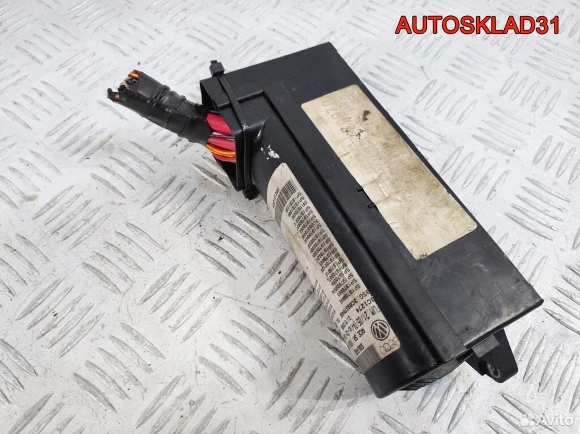 Блок предохранителей Seat Altea 3C0937049E, 900 рублей, Дубовое