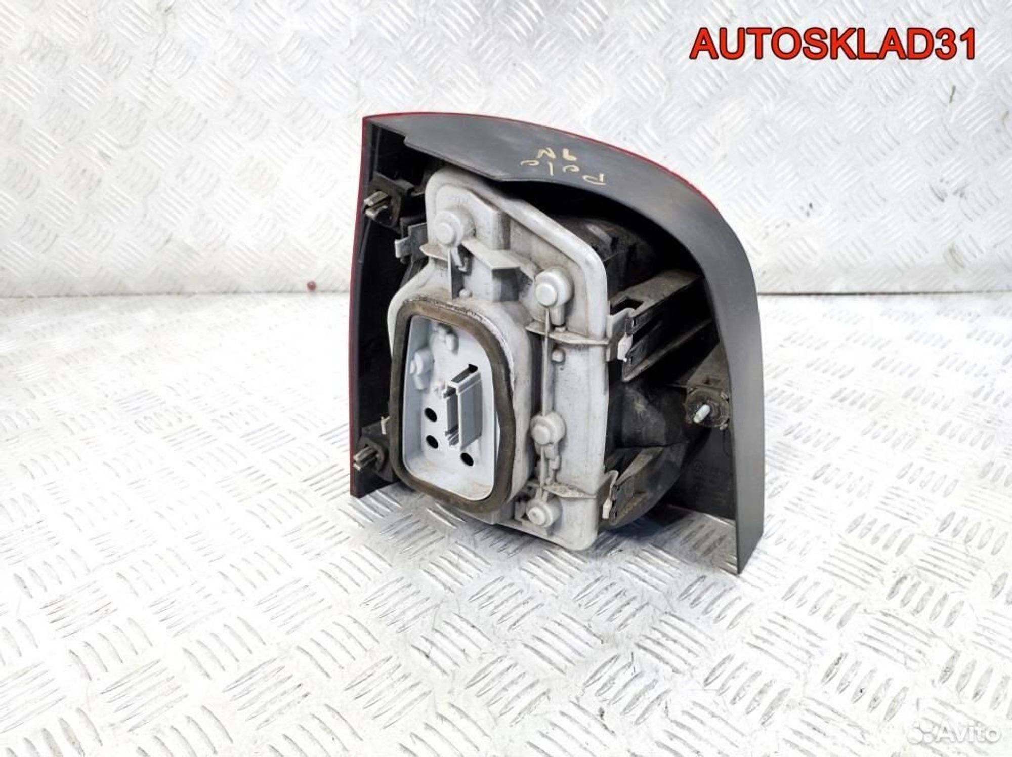 Фонарь задний правый VW Polo 4 6Q6945096G Хетчбэк, 2100 рублей, Дубовое