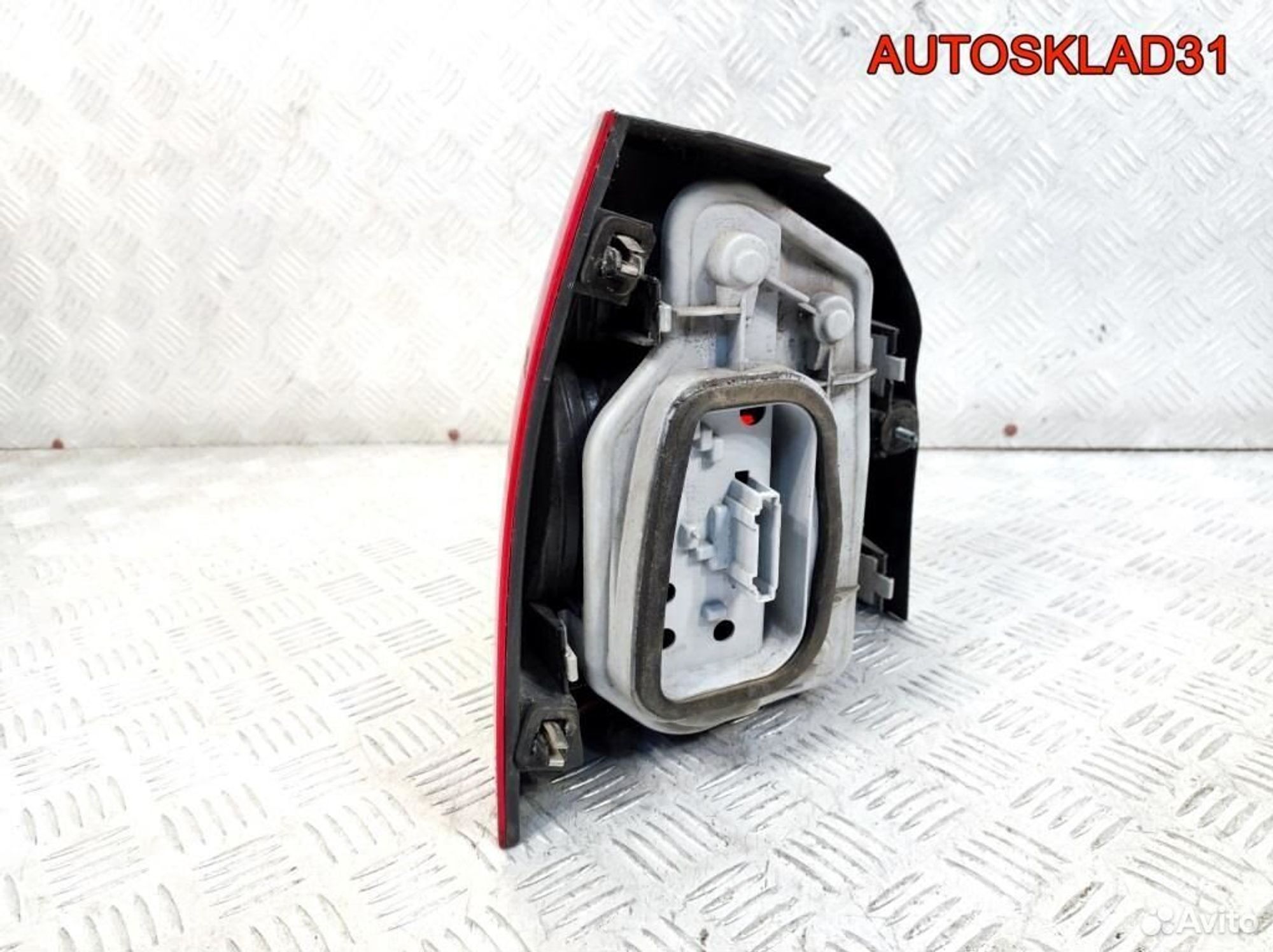 Фонарь задний правый VW Polo 4 6Q6945096G Хетчбэк, 2100 рублей, Дубовое