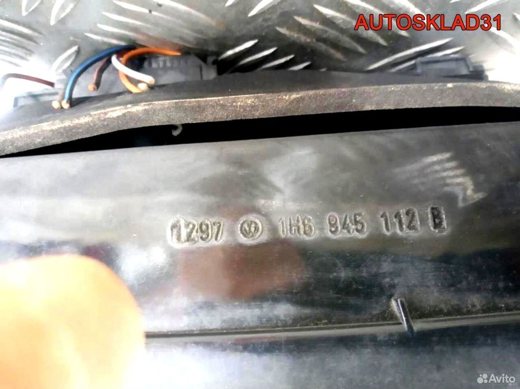 Фонарь задний правый VW Golf 3 1H6945112B, 2500 рублей, Дубовое