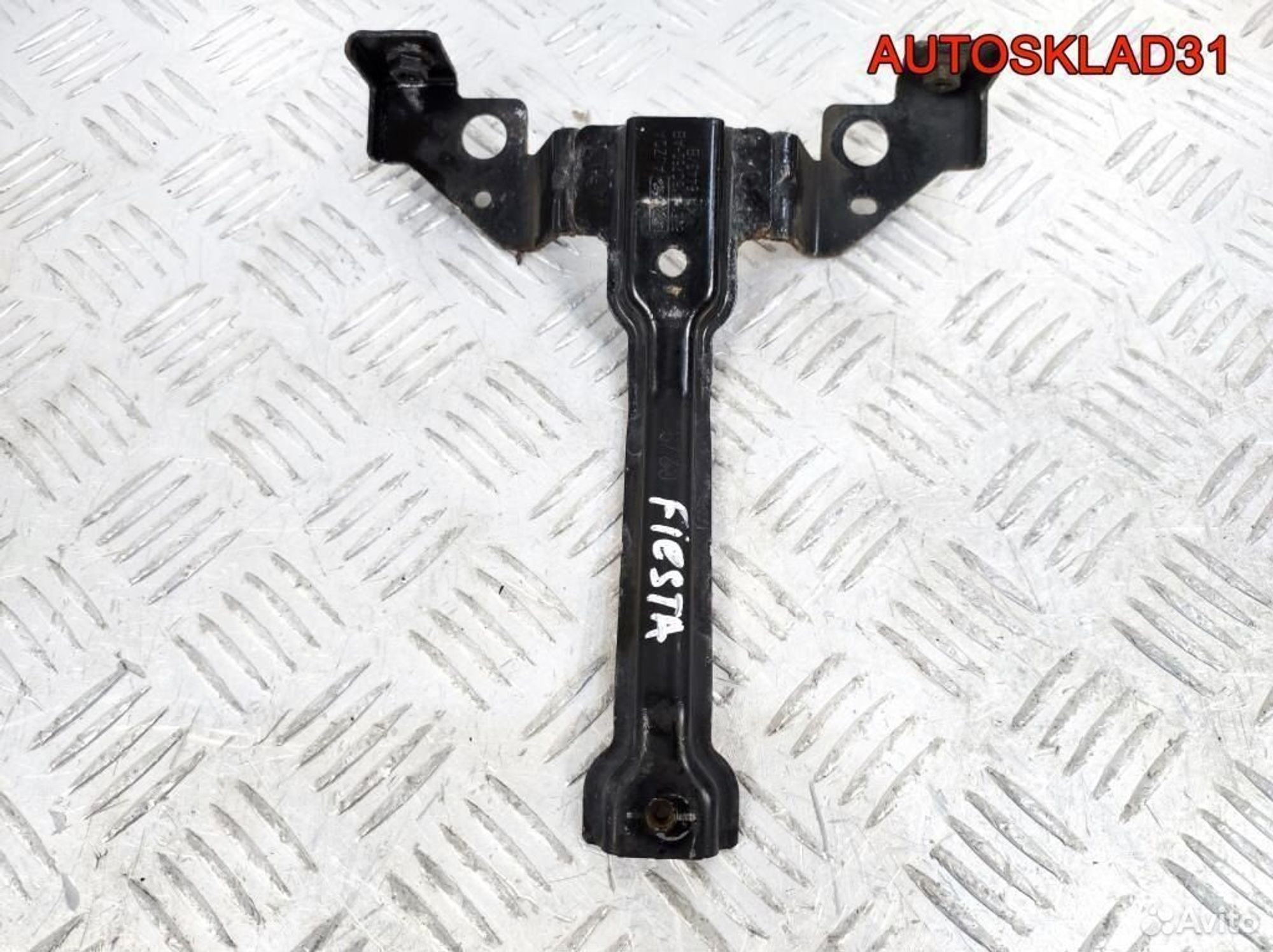 Кронштейн замка капота Ford Fiesta 8v51a16c750ab, 600 рублей, Дубовое