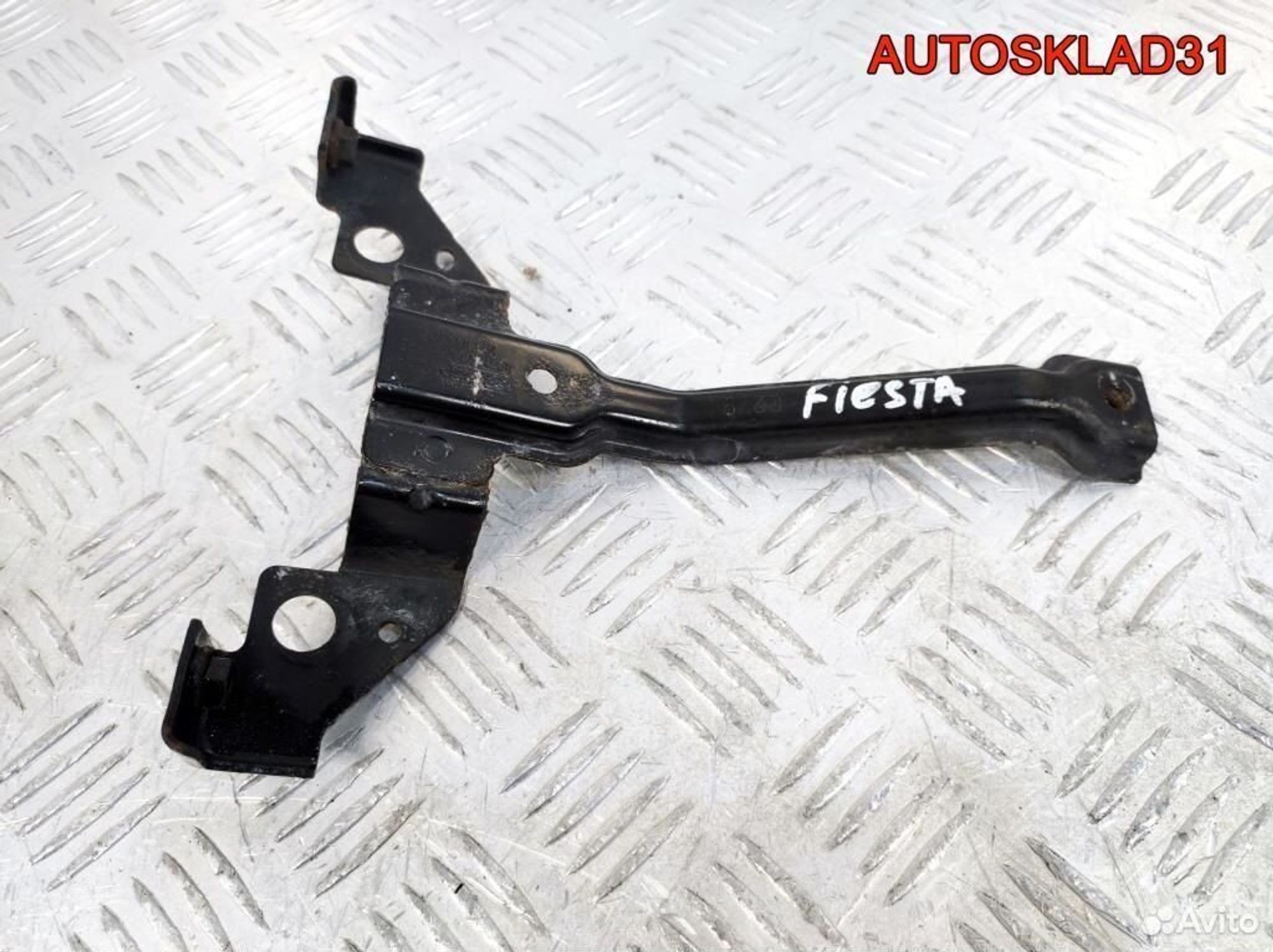 Кронштейн замка капота Ford Fiesta 8v51a16c750ab, 600 рублей, Дубовое