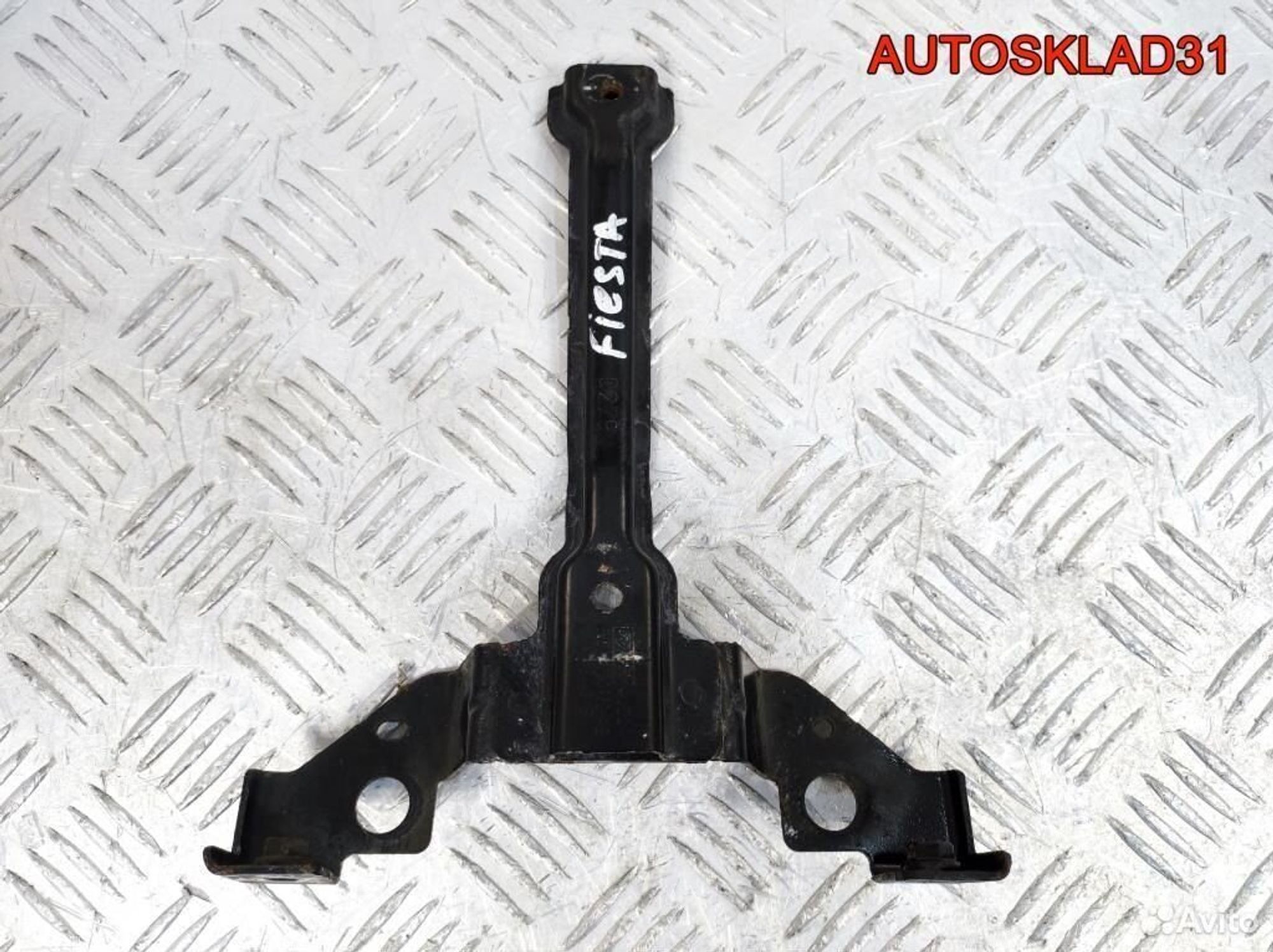 Кронштейн замка капота Ford Fiesta 8v51a16c750ab, 600 рублей, Дубовое