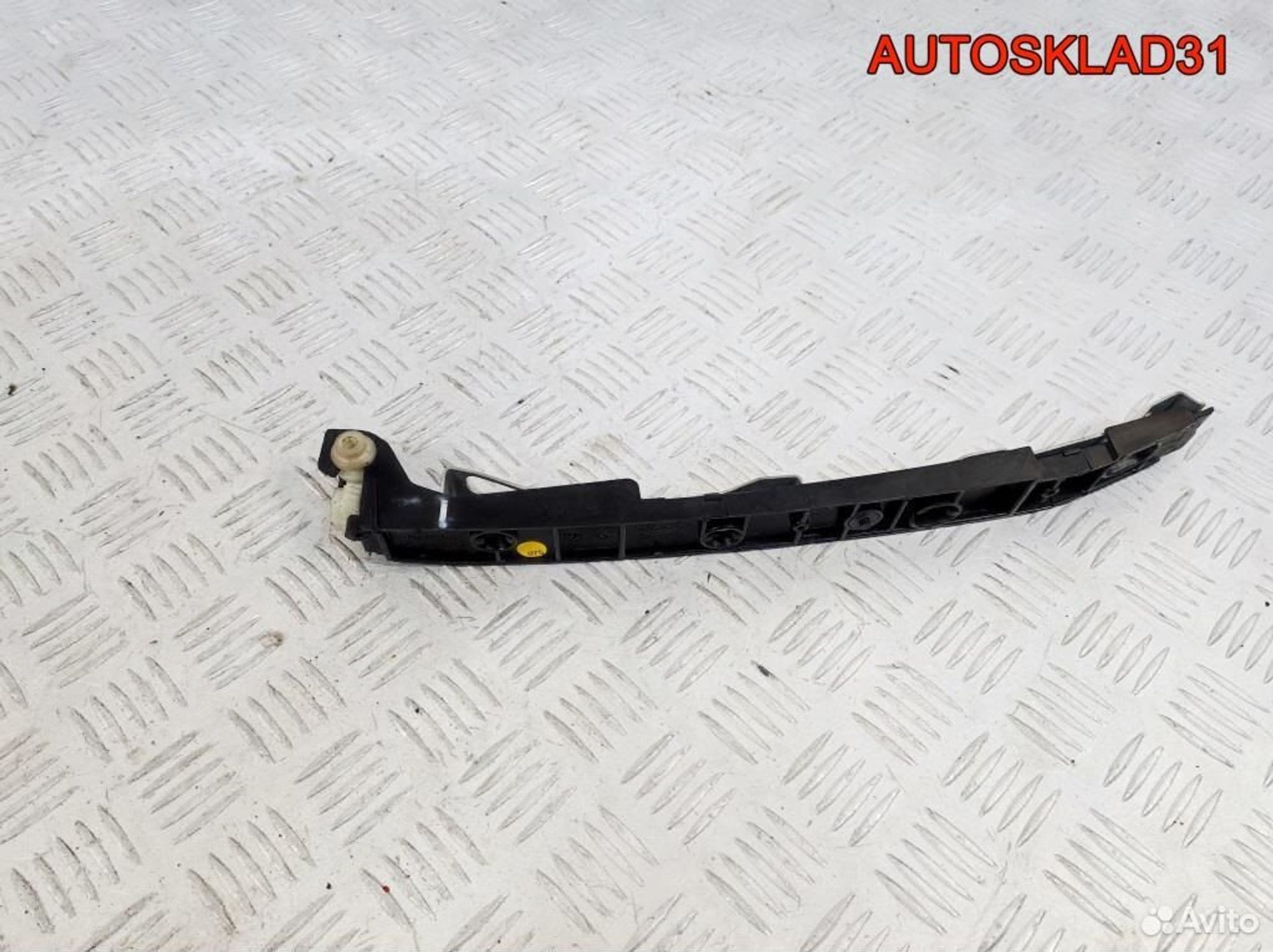 Кронштейн заднего бампера левый Audi A8 D3, 900 рублей, Дубовое