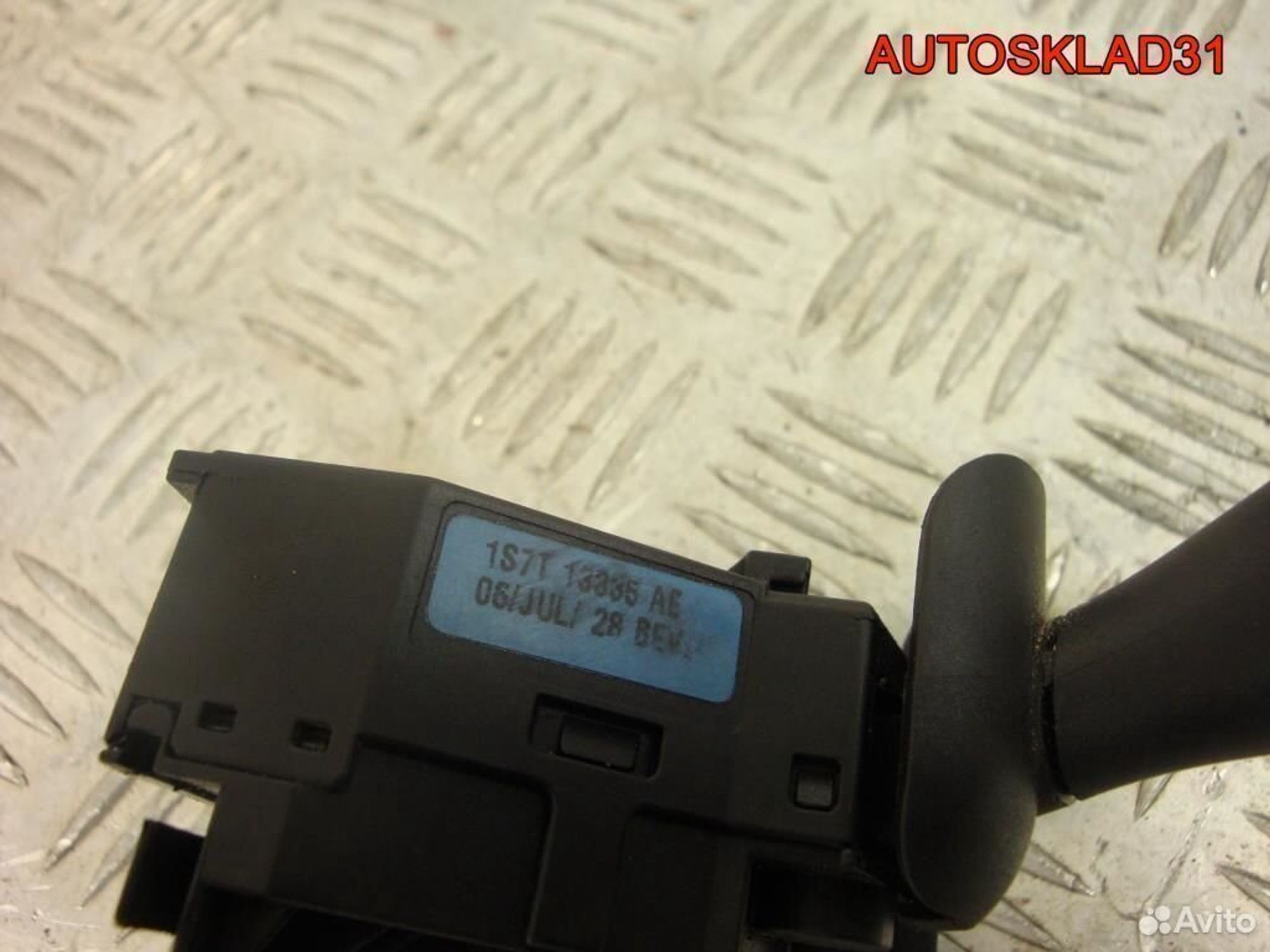 Переключатель поворотов подрулевой Ford 1S7T13335A, 600 рублей, Дубовое