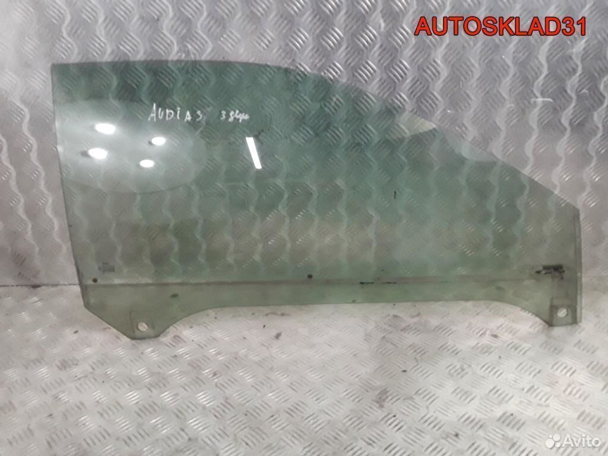 Стекло правое три двери Audi A3 8L3845202, 1200 рублей, Дубовое