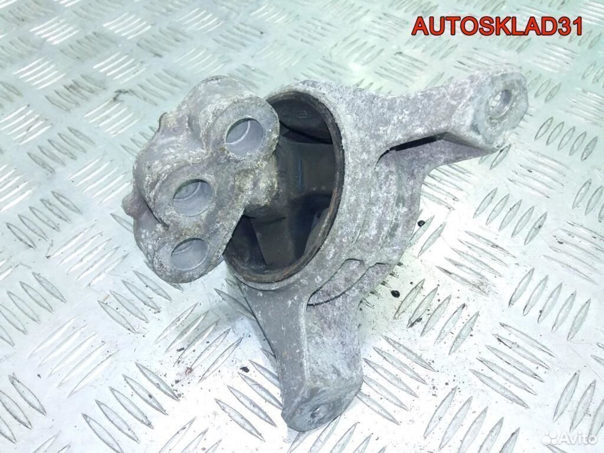 Опора двигателя правая Opel Astra H 13125637, 1100 рублей, Дубовое