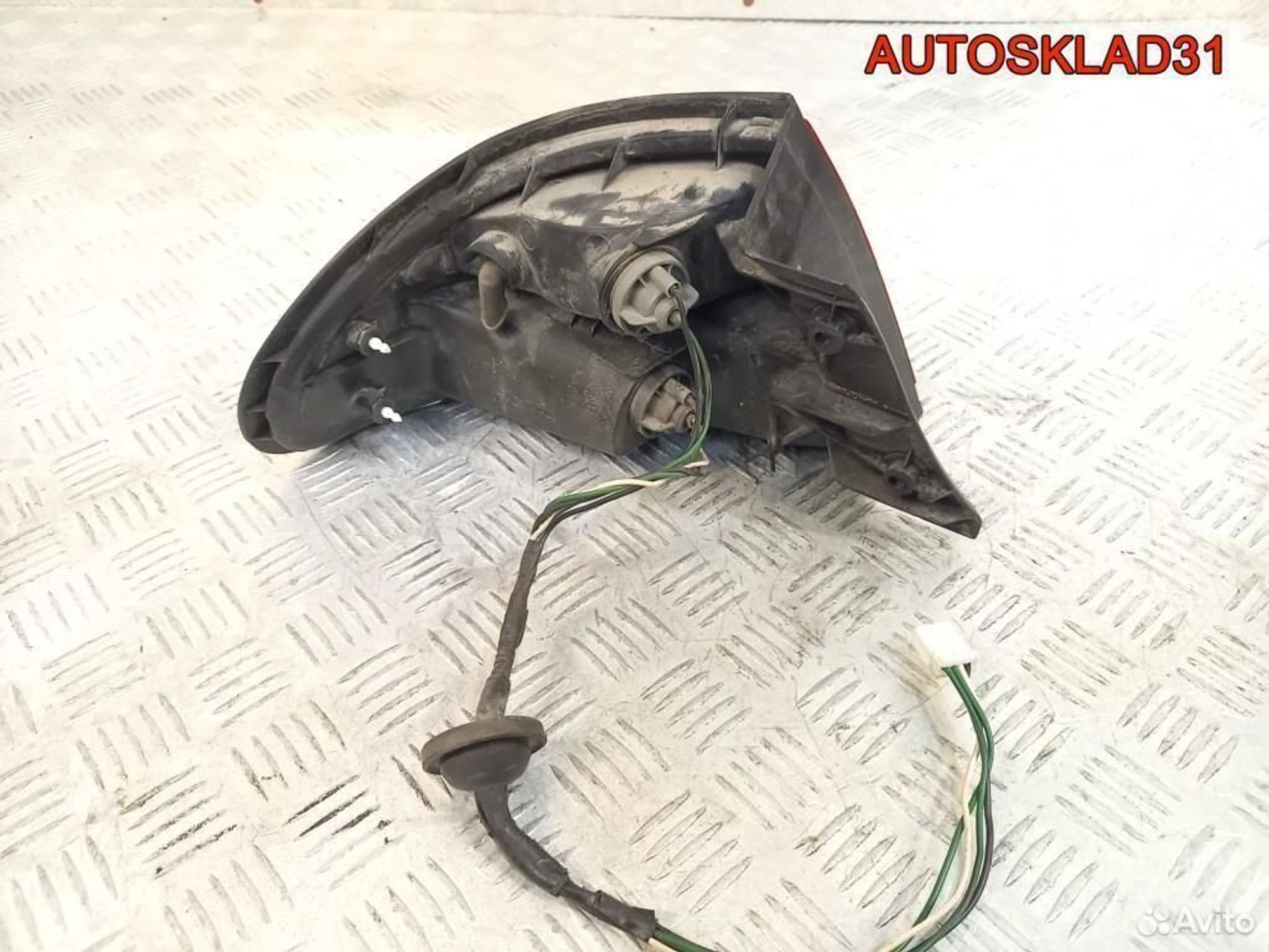 Фонарь задний правый Mazda 323 F BA BC6A51170, 1800 рублей, Дубовое