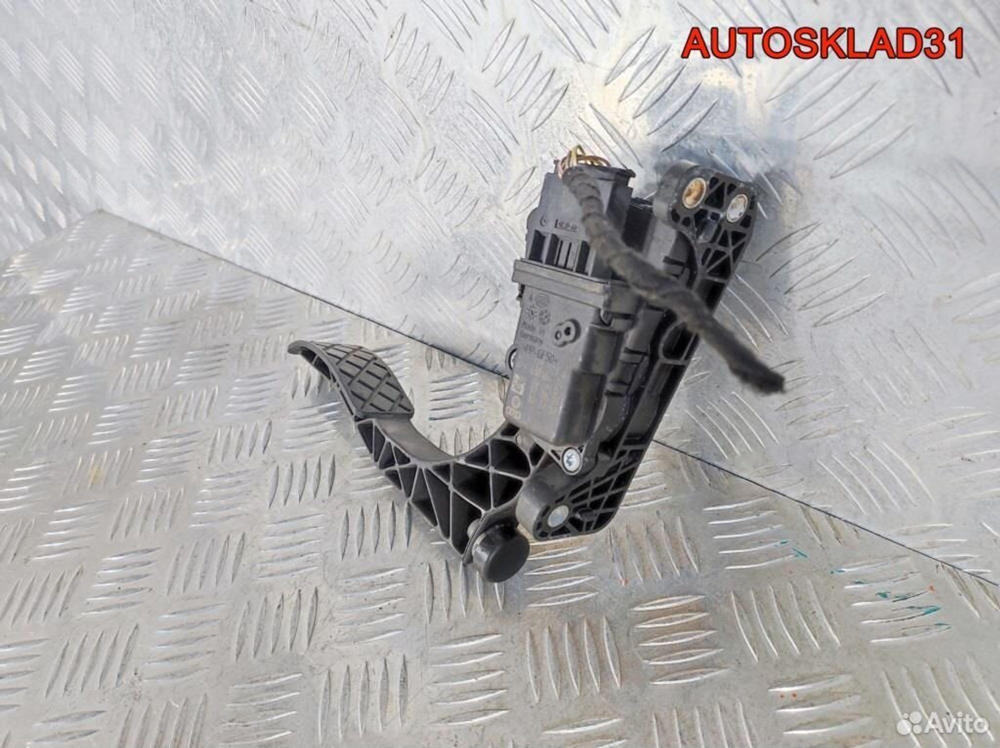 Педаль газа АКПП Audi A6 C6 4F  3.0 BMK 4F1723523A, 1400 рублей, Дубовое