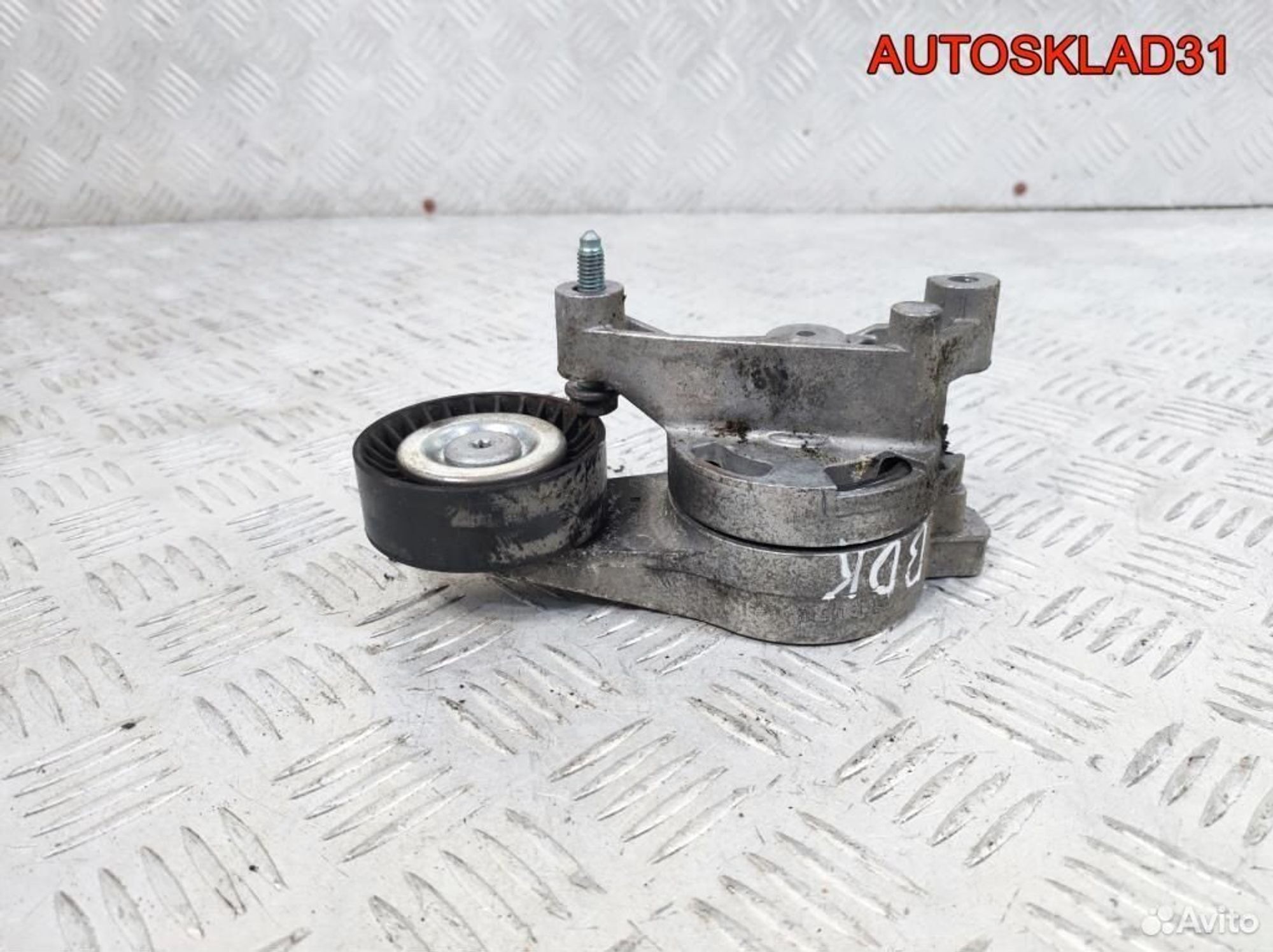 Натяжитель ремня VW Passat B6 2.0 BKP 03G903315, 500 рублей, Дубовое