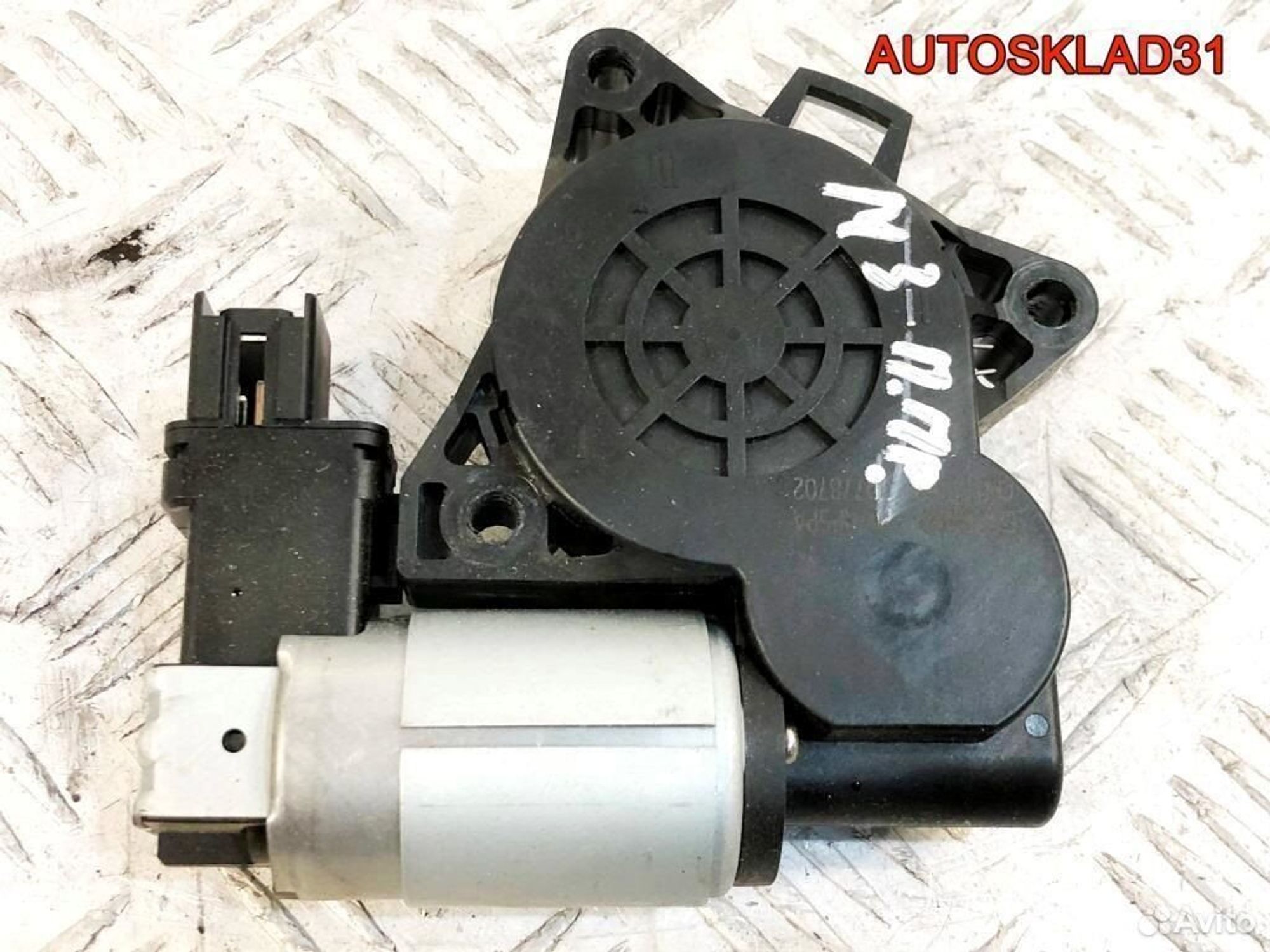 Моторчик стеклоподъемника Mazda 3 BK G22C5858X, 900 рублей, Дубовое