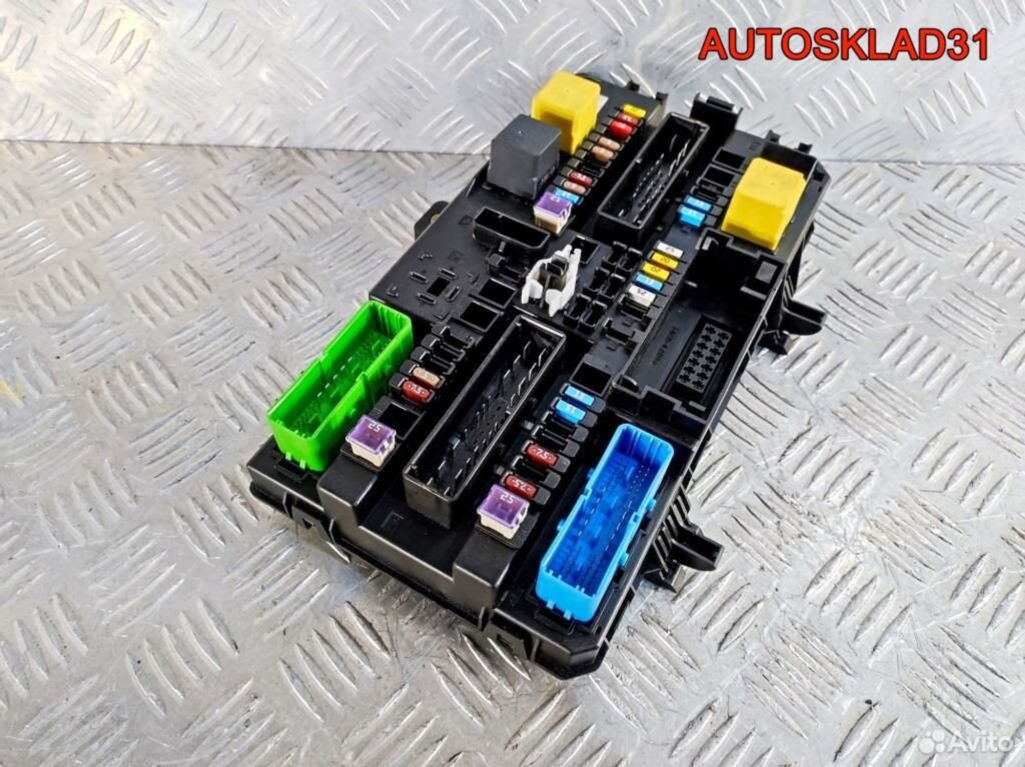 Блок предохранителей Opel Zafira B 13220829M, 2100 рублей, Дубовое