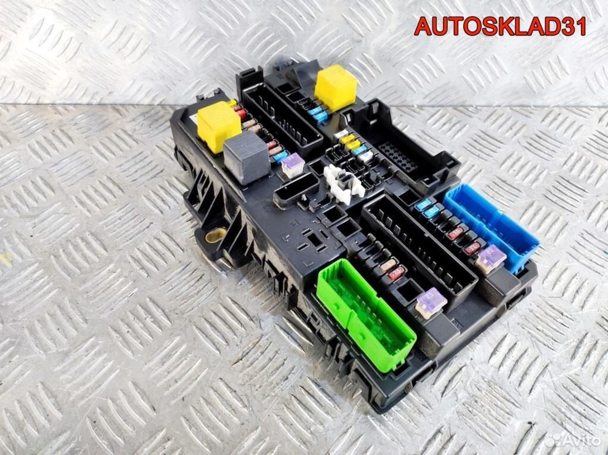 Блок предохранителей Opel Zafira B 13220829M, 2100 рублей, Дубовое