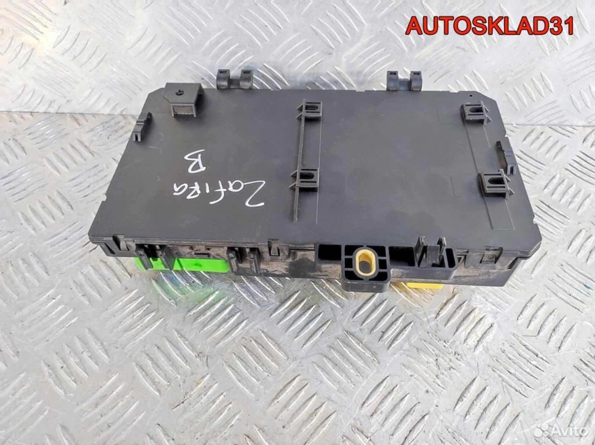 Блок предохранителей Opel Zafira B 13220829M, 2100 рублей, Дубовое