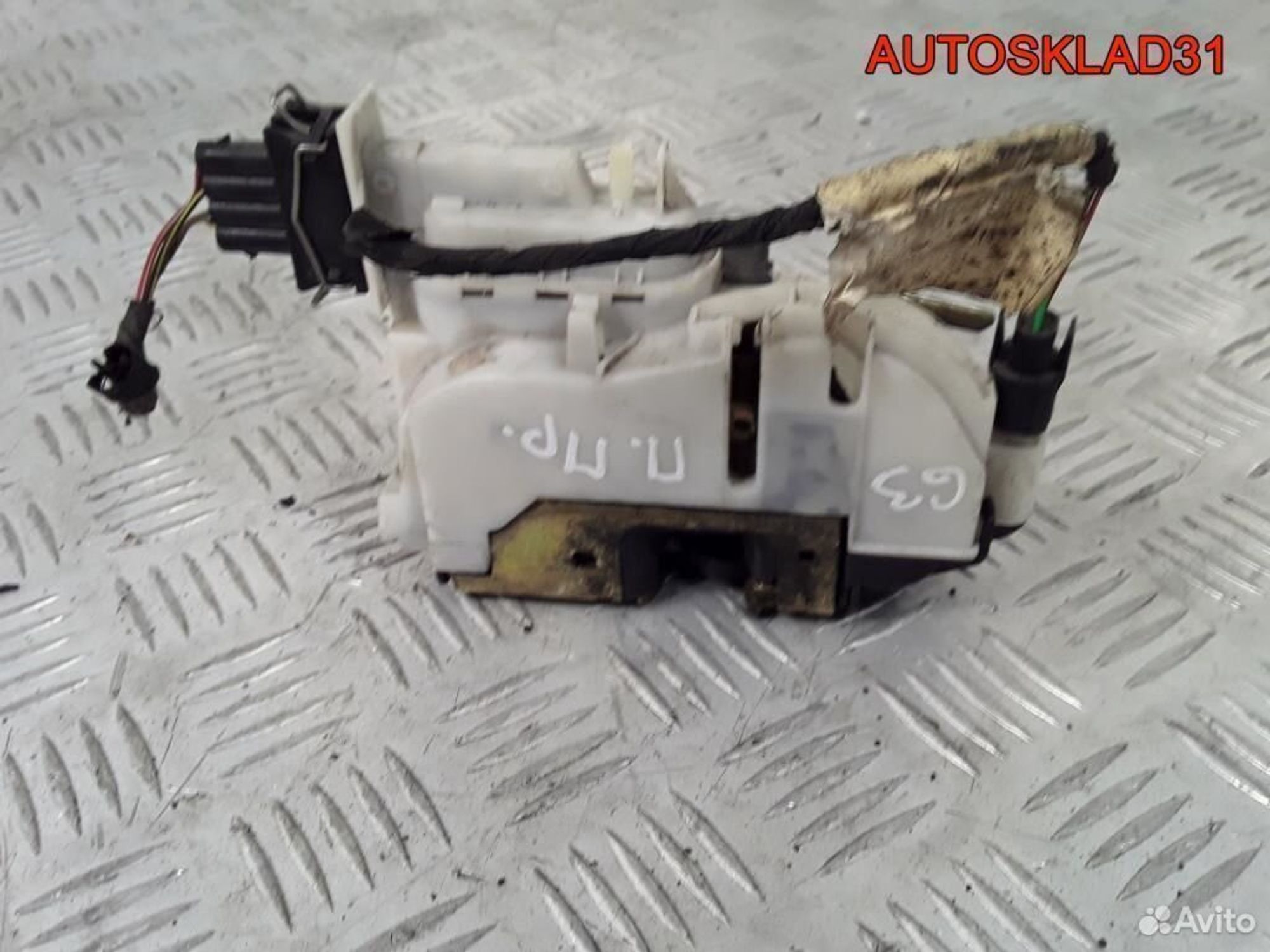 Замок двери передней правой VW Golf 3 1H1837016A, 1800 рублей, Дубовое