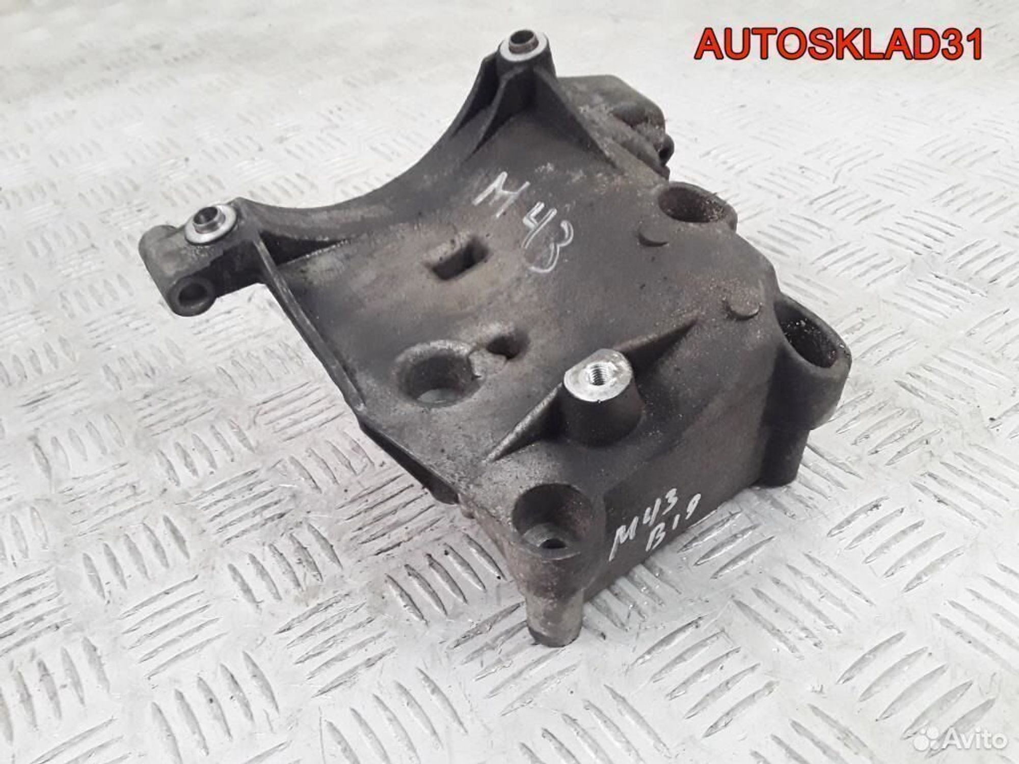 Кронштейн кондиционера BMW E46 m43б19 64551433507, 1100 рублей, Дубовое