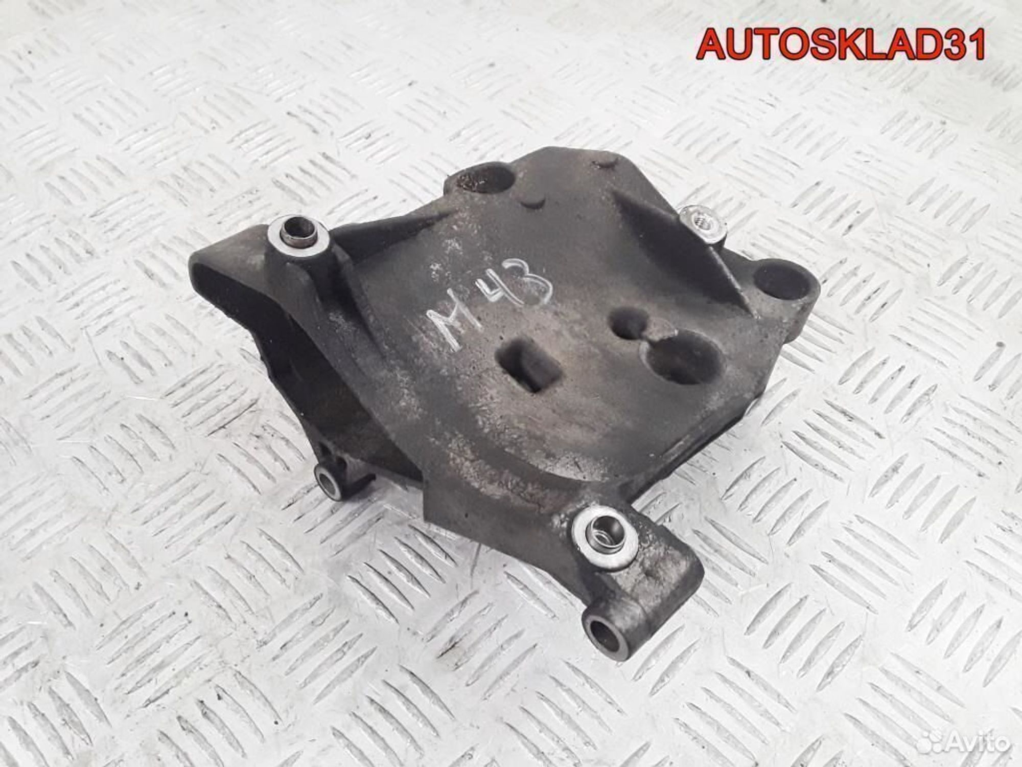 Кронштейн кондиционера BMW E46 m43б19 64551433507, 1100 рублей, Дубовое