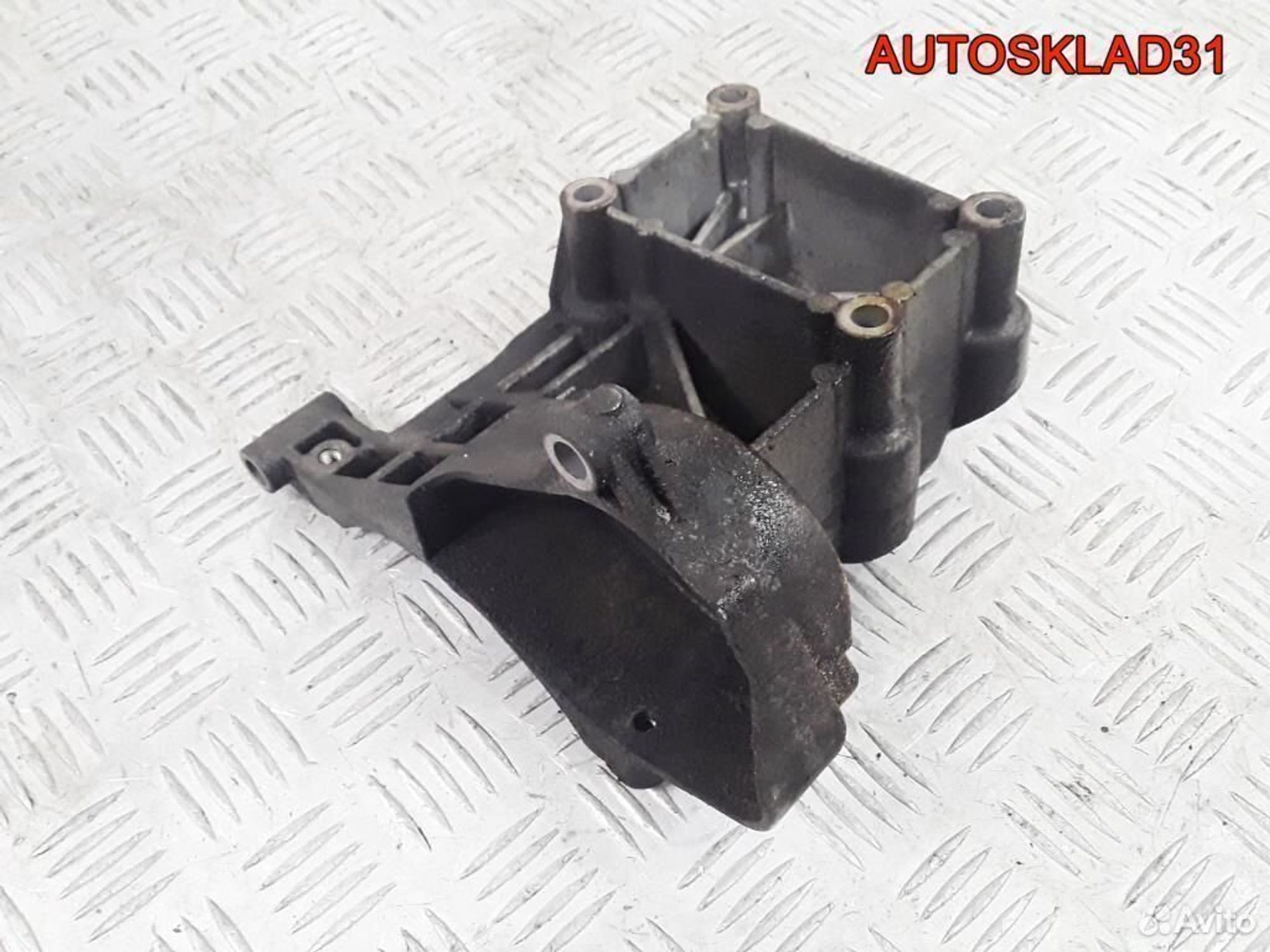 Кронштейн кондиционера BMW E46 m43б19 64551433507, 1100 рублей, Дубовое