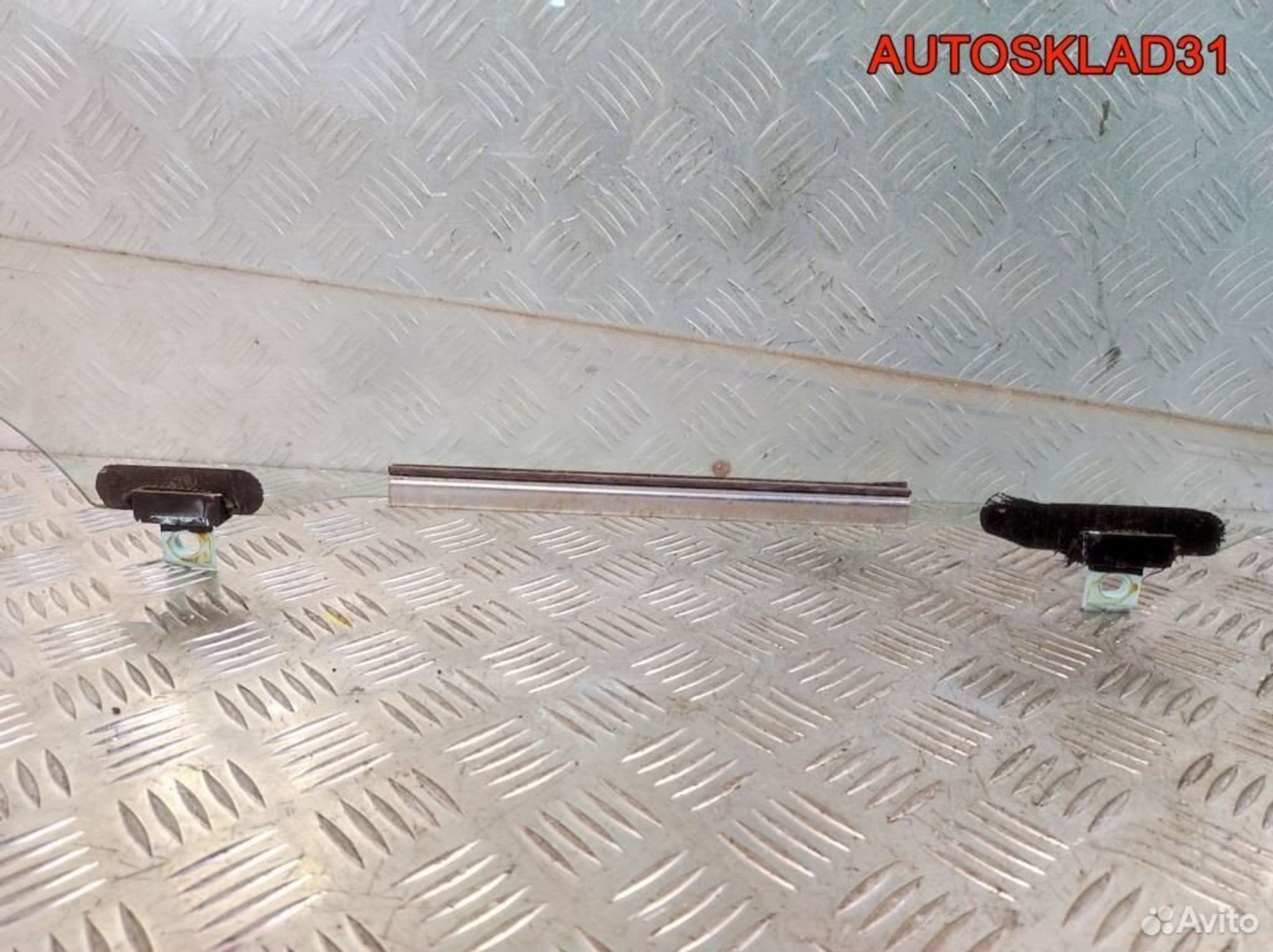 Стекло двери передней правой Toyota Yaris, 1700 рублей, Дубовое