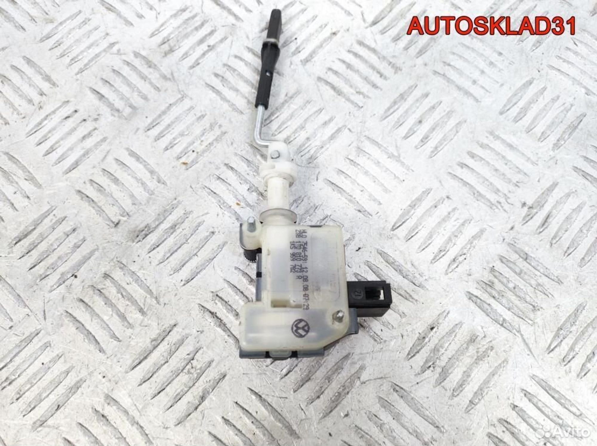 Активатор лючка бензобака VW Touran 1T0810773R, 600 рублей, Дубовое