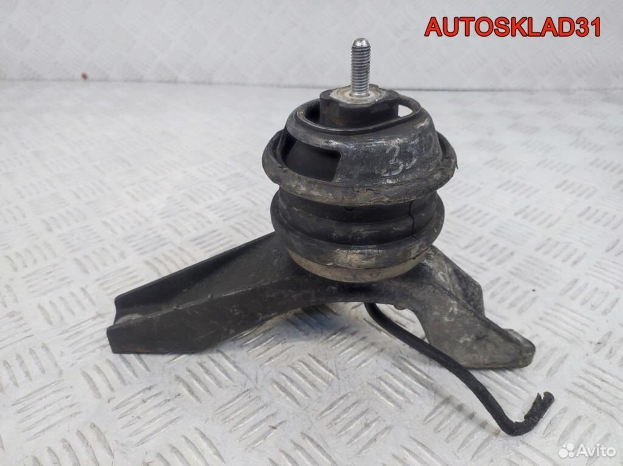 Кронштейн двигателя левый BMW E39 22116751281, 3600 рублей, Дубовое