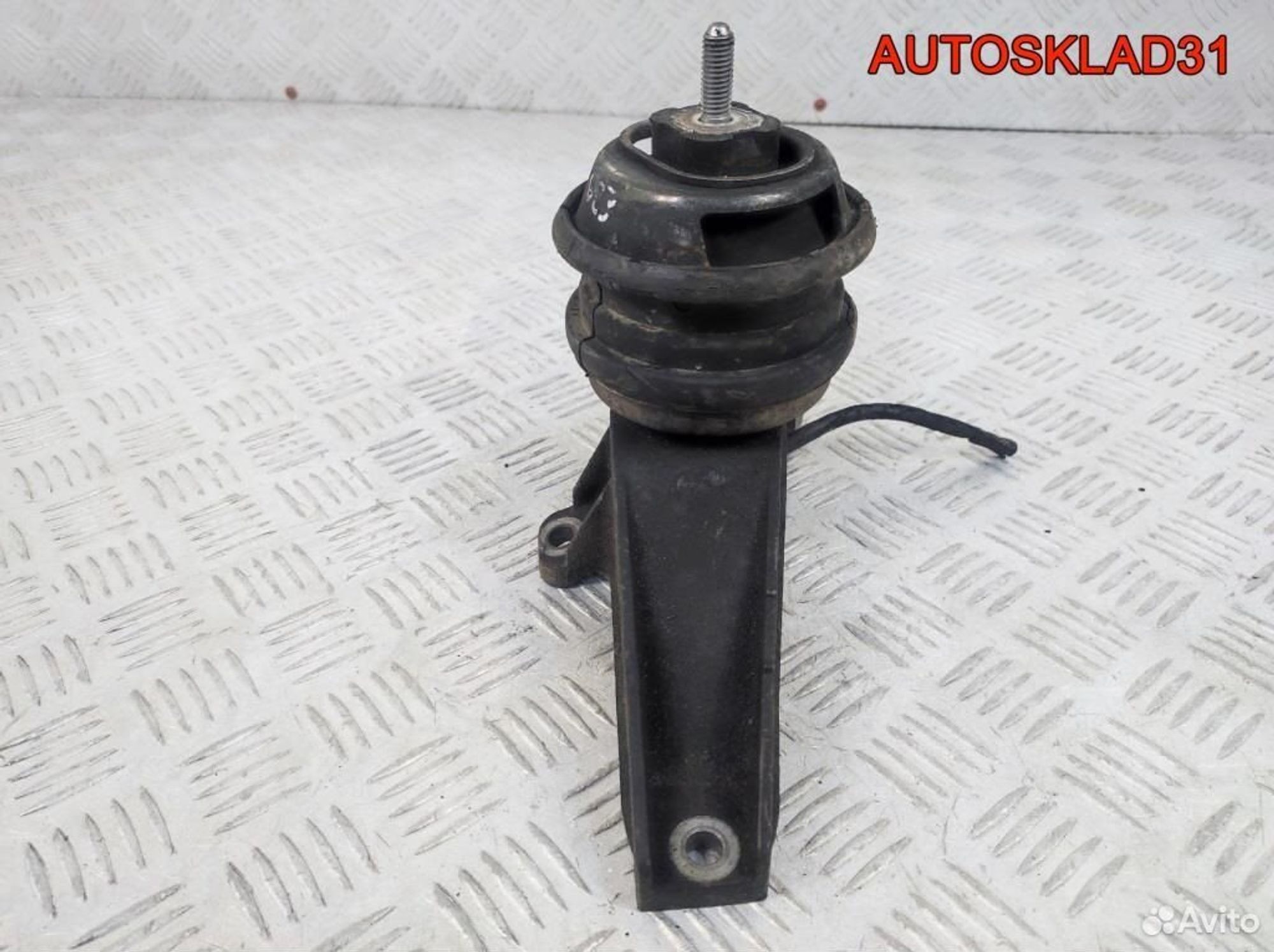 Кронштейн двигателя левый BMW E39 22116751281, 3600 рублей, Дубовое