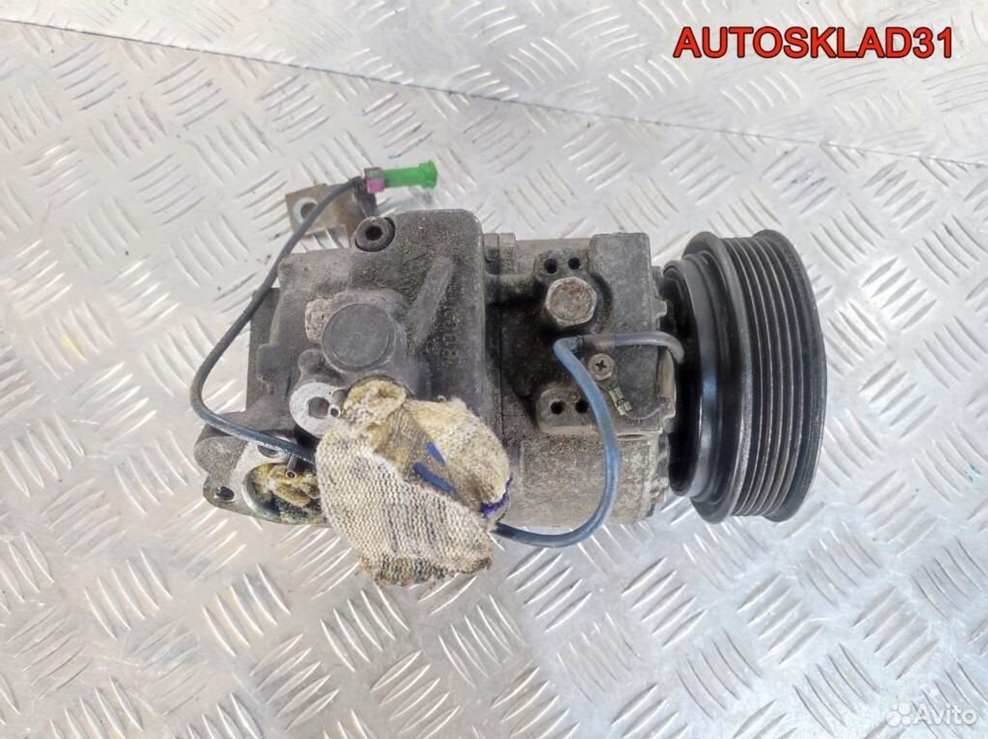 Компрессор кондиционера VW Passat B5 8D0260805C, 7200 рублей, Дубовое