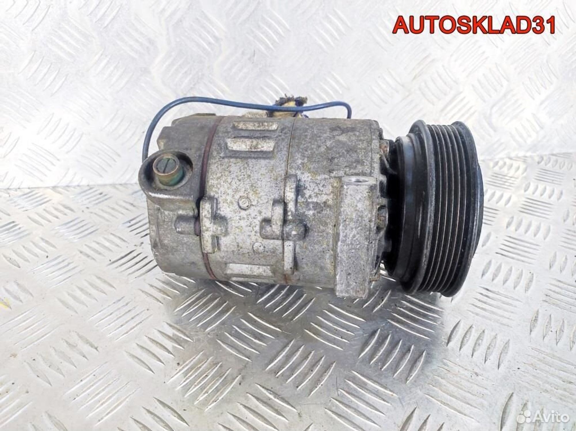 Компрессор кондиционера VW Passat B5 8D0260805C, 7200 рублей, Дубовое