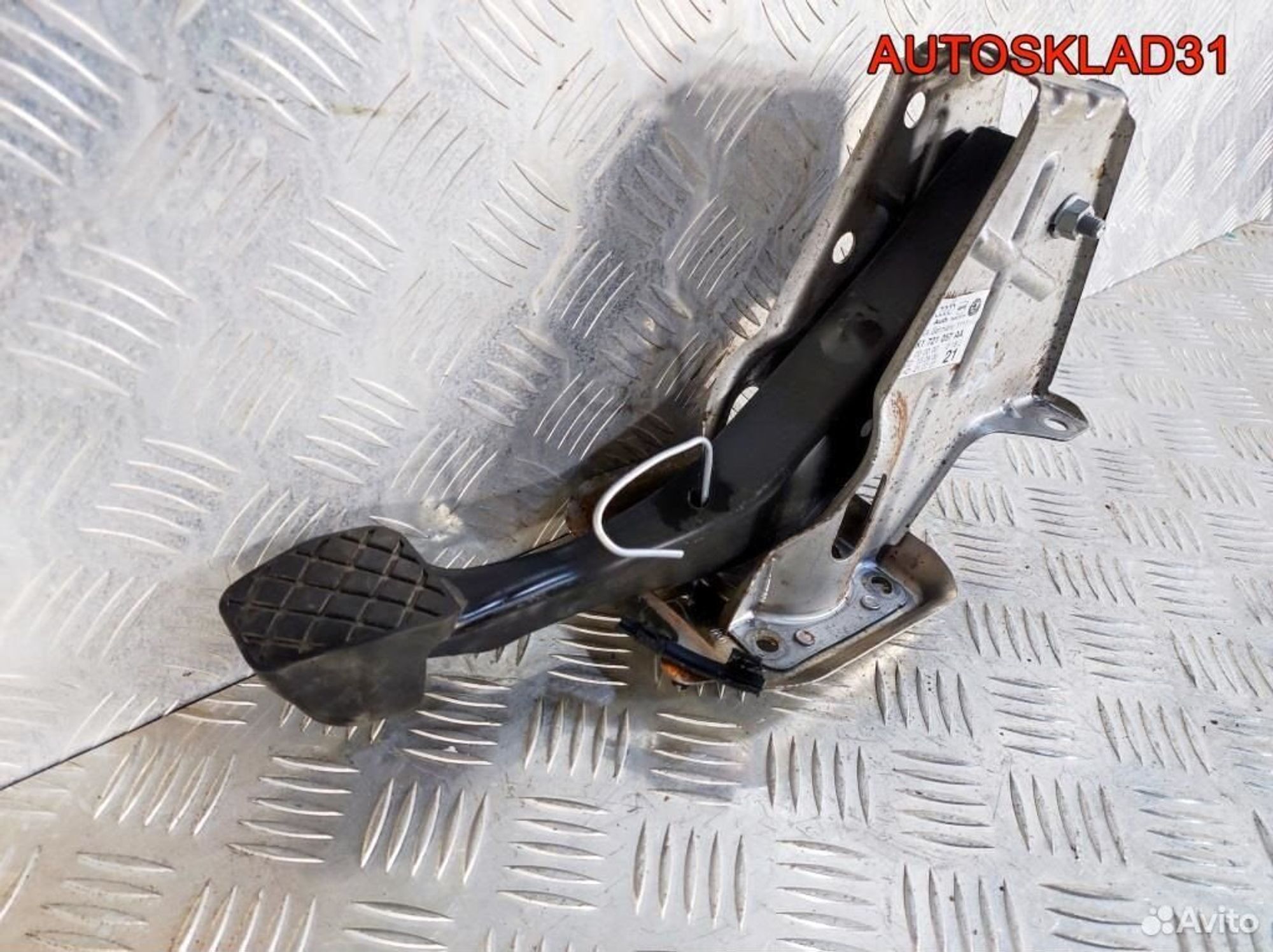 Педаль тормоза Volkswagen Passat B6 1K1721057AA, 1100 рублей, Дубовое