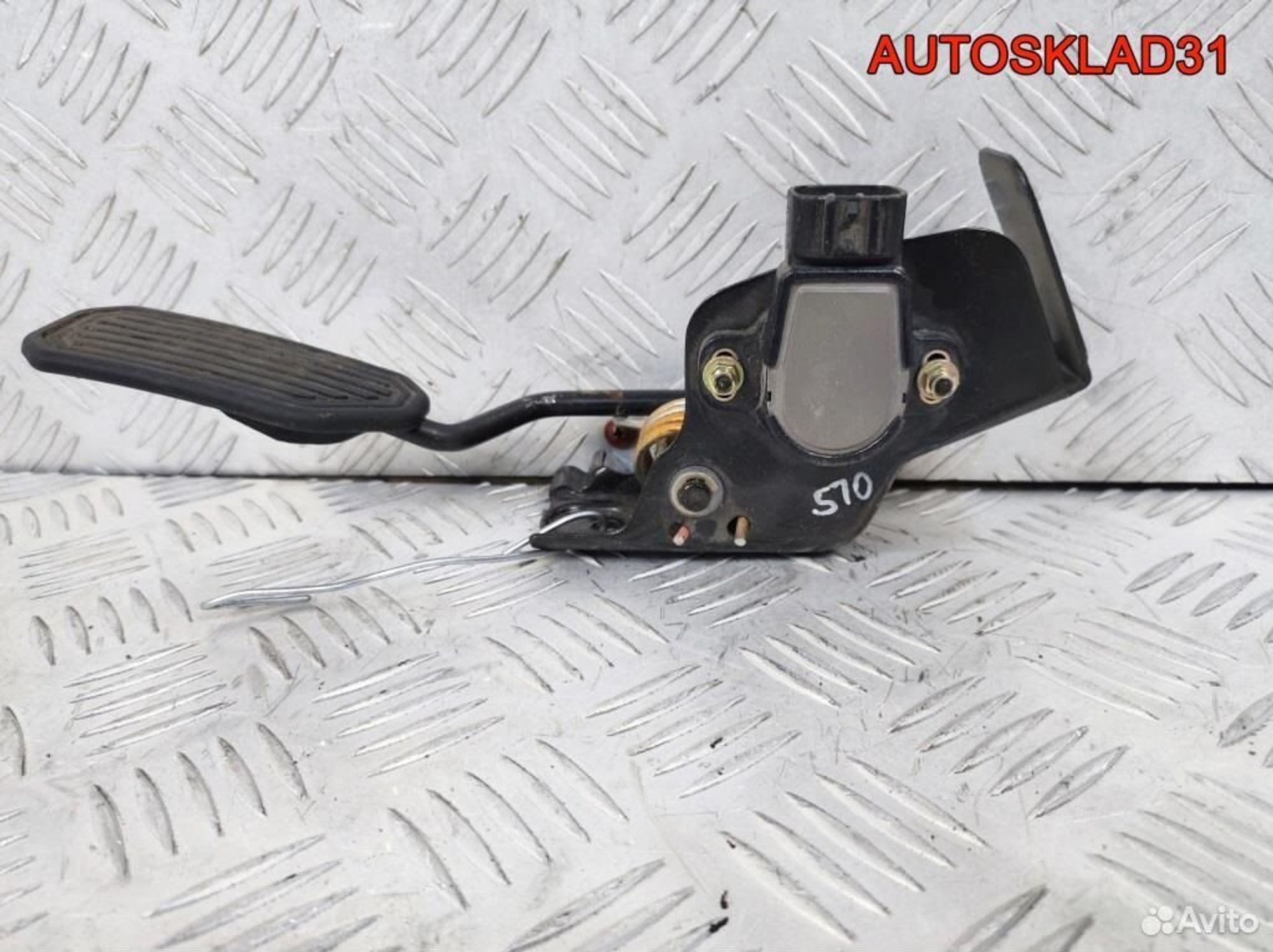 Педаль газа Toyota Avensis 2 7801013023, 1700 рублей, Дубовое