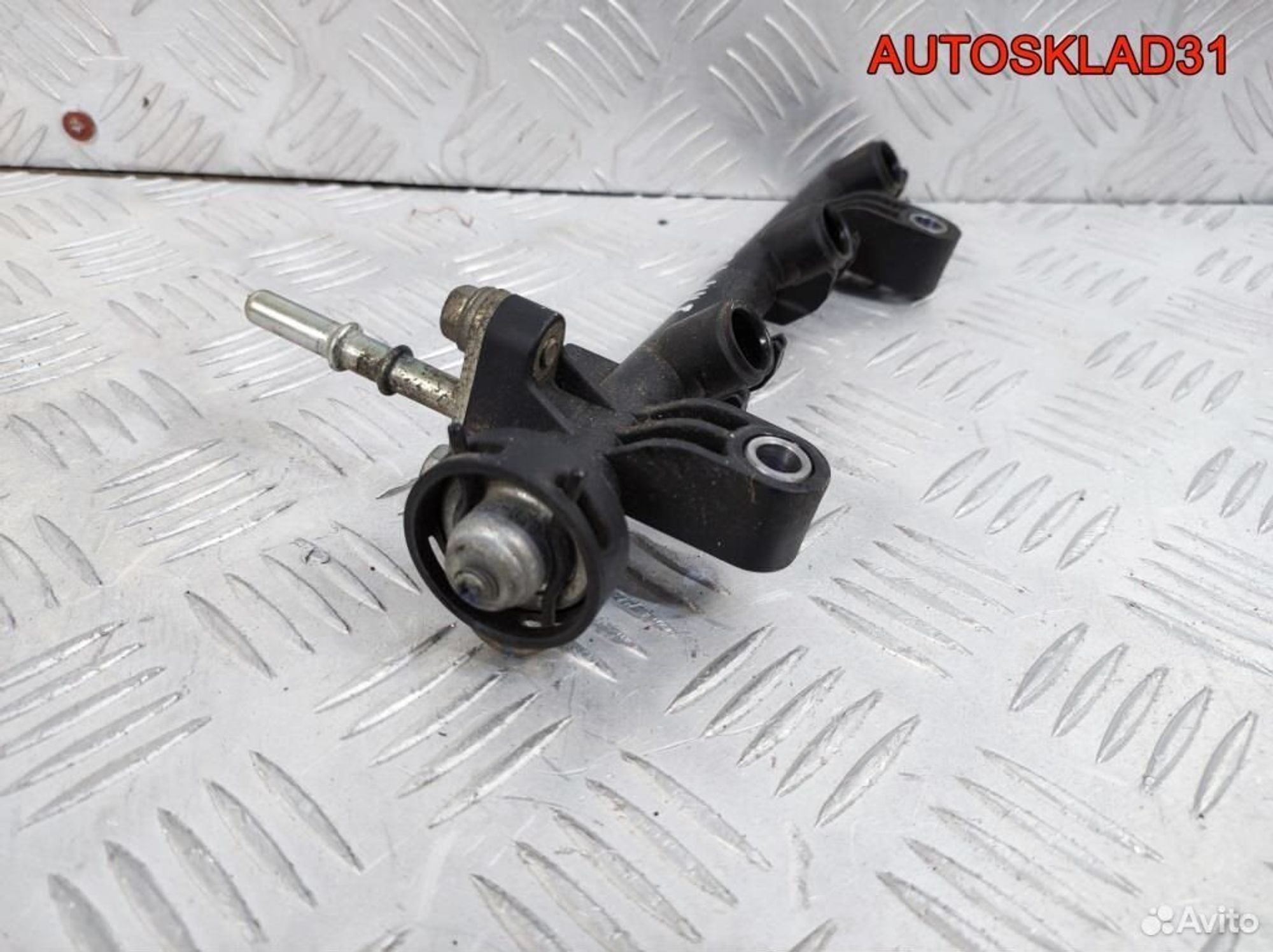 Рейка топливная Peugeot 107 1,0 1KR-FE 2381400010A, 1100 рублей, Дубовое