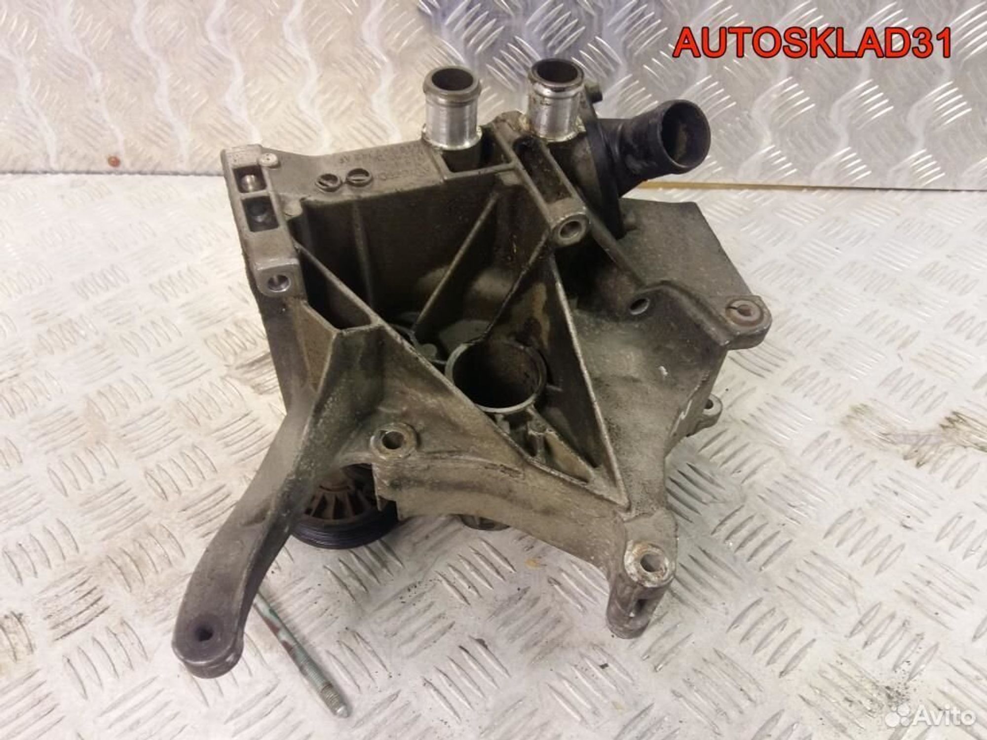 Кронштейн генератора бу на Пассат Б5 1.9 тди афн, 3600 рублей, Дубовое