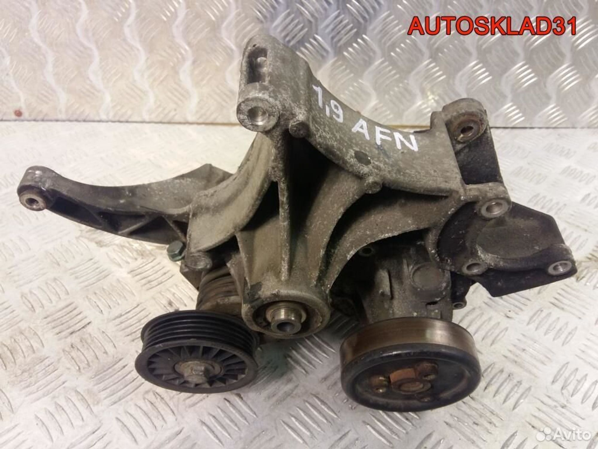 Кронштейн генератора бу на Пассат Б5 1.9 тди афн, 3600 рублей, Дубовое